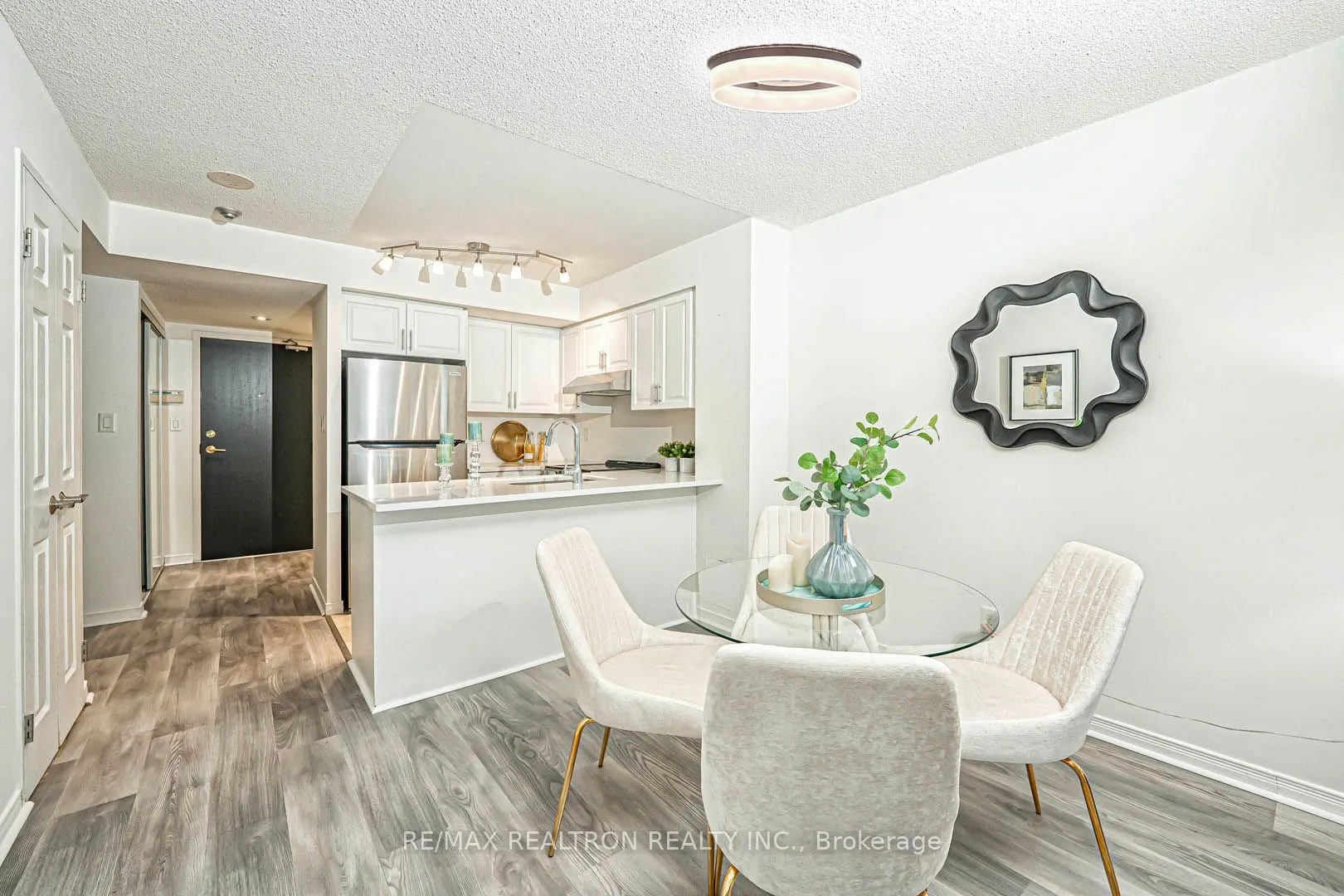 230 King Street E, #318