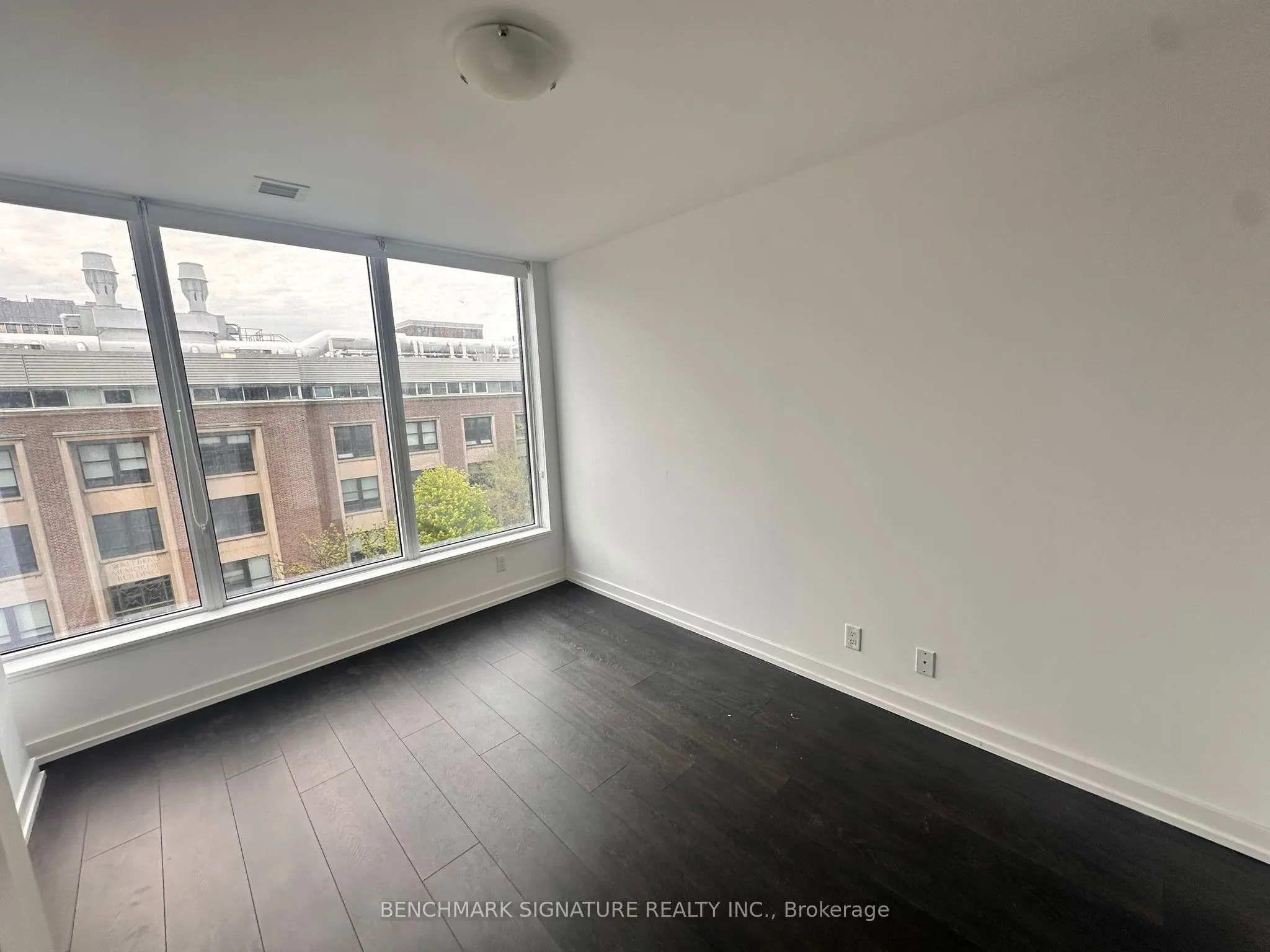203 College Street, #506