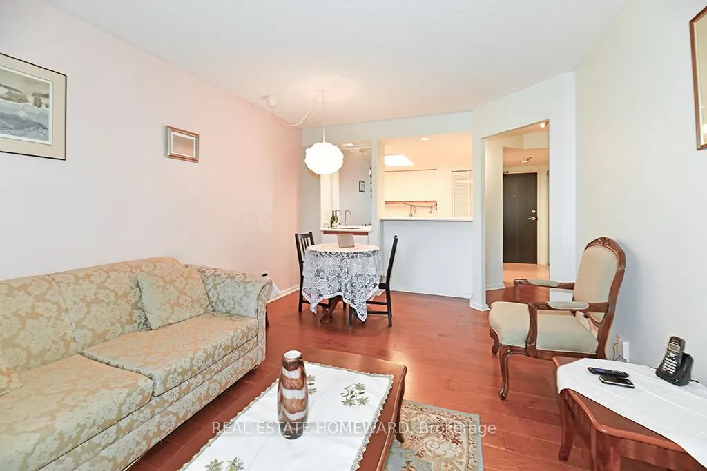 15 Maitland Place, #204