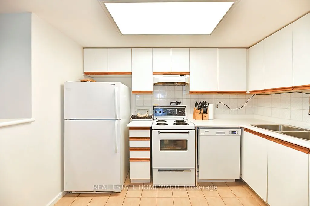 15 Maitland Place, #204