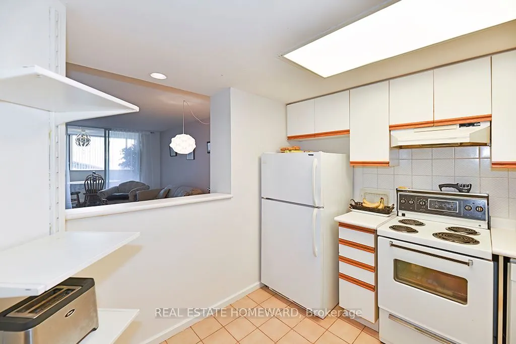 15 Maitland Place, #204
