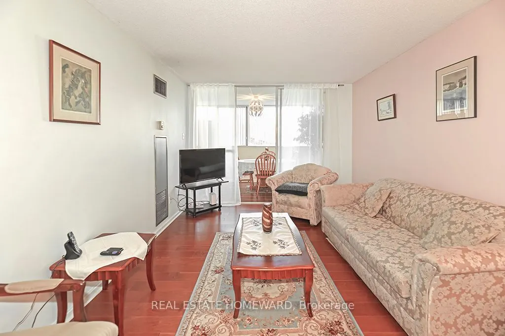 15 Maitland Place, #204