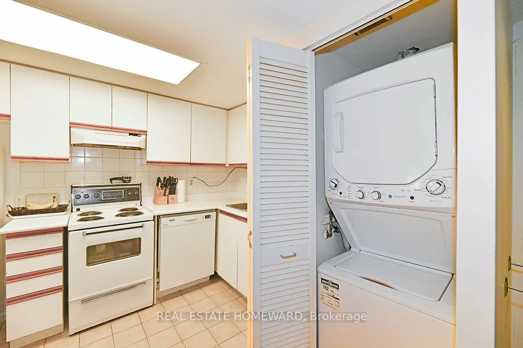 15 Maitland Place, #204