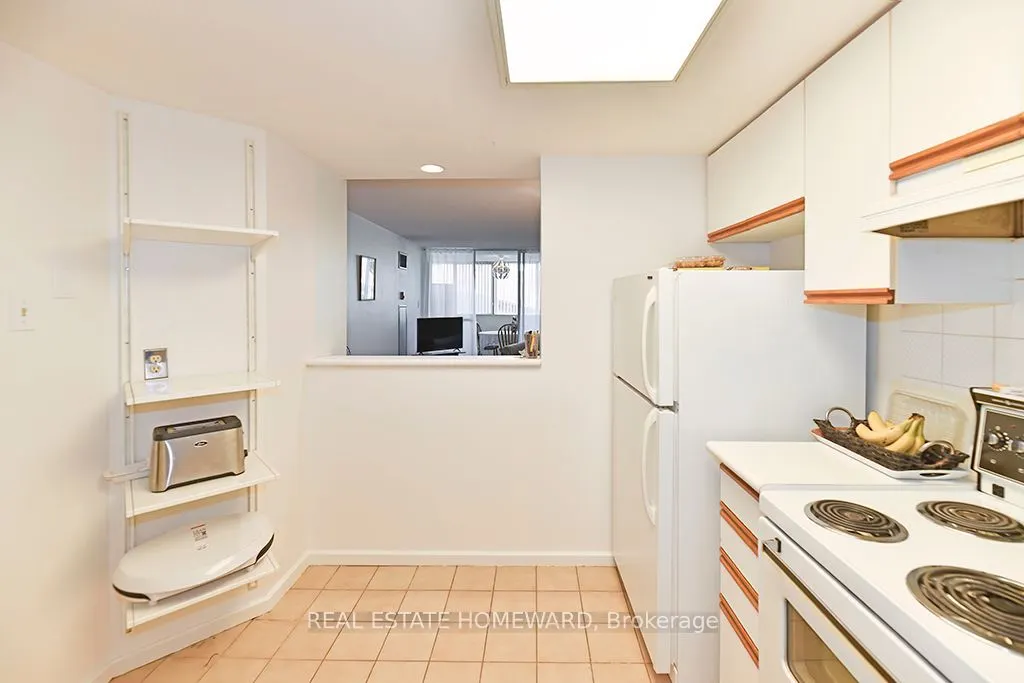 15 Maitland Place, #204