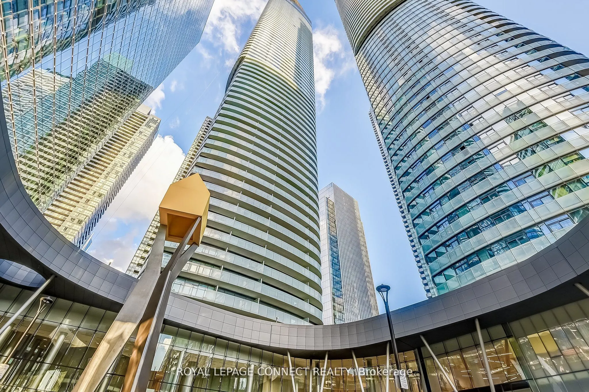 14 York Street #2804