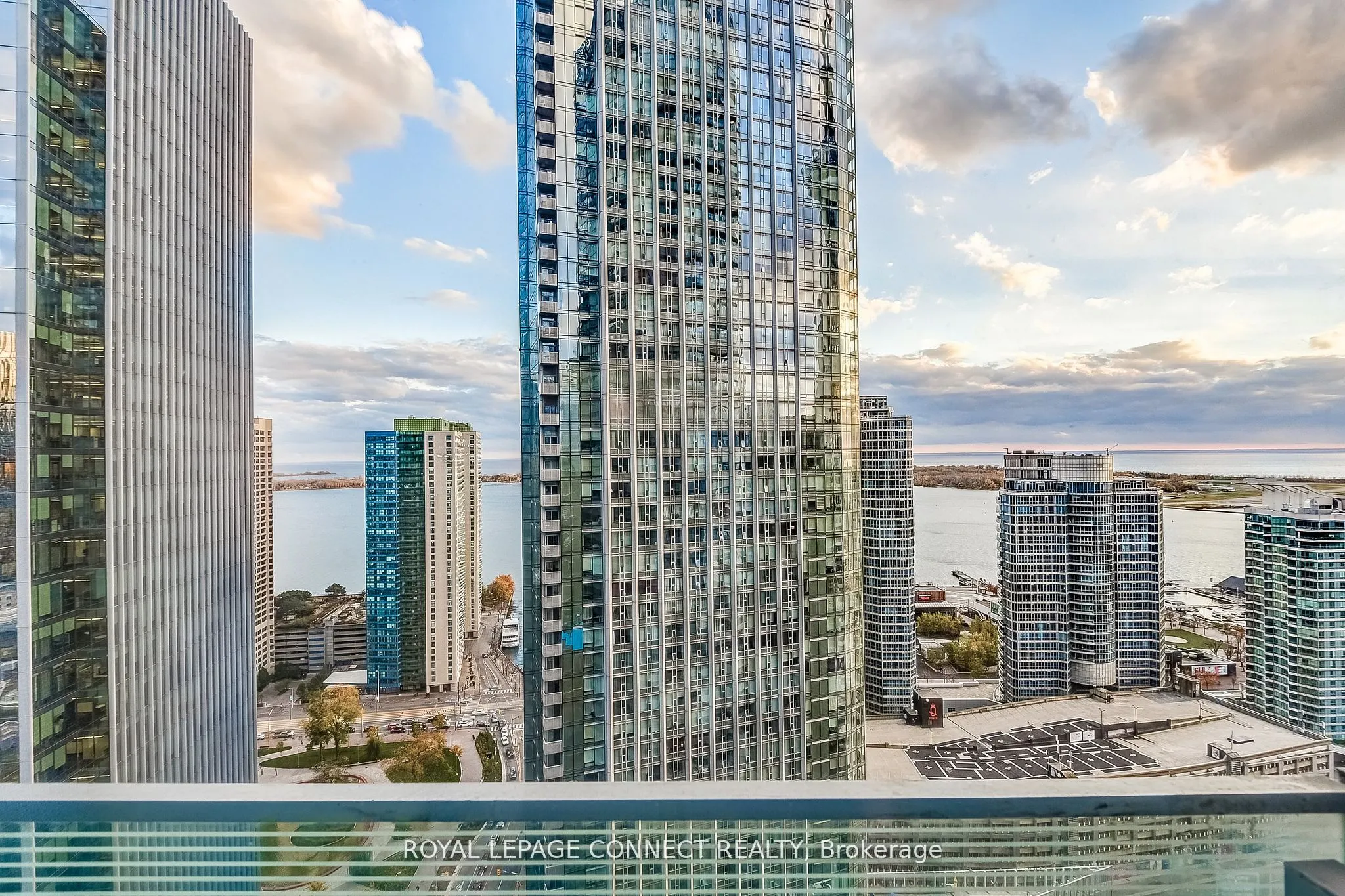 14 York Street #2804