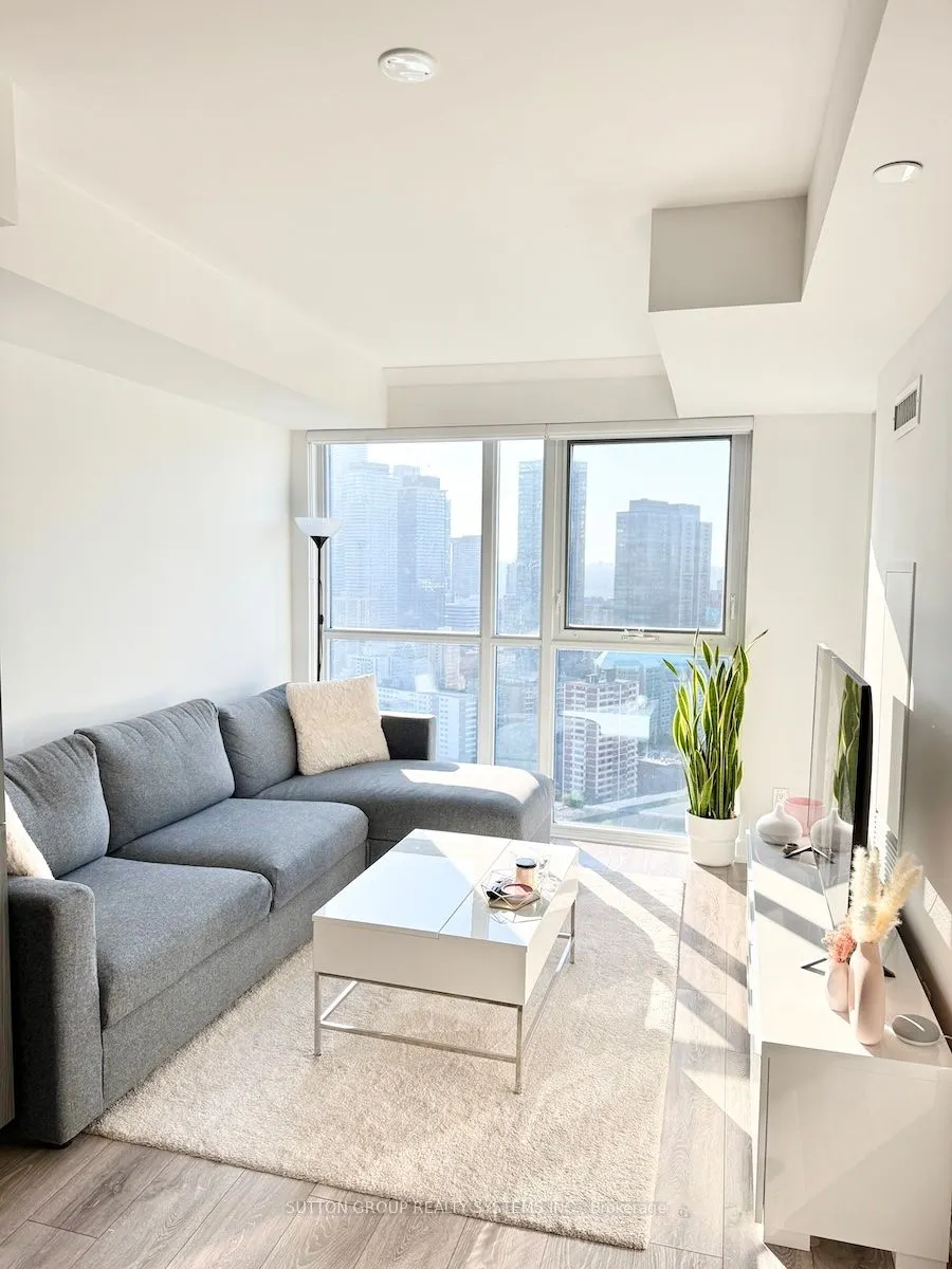 159 Wellesley Street E, #3310