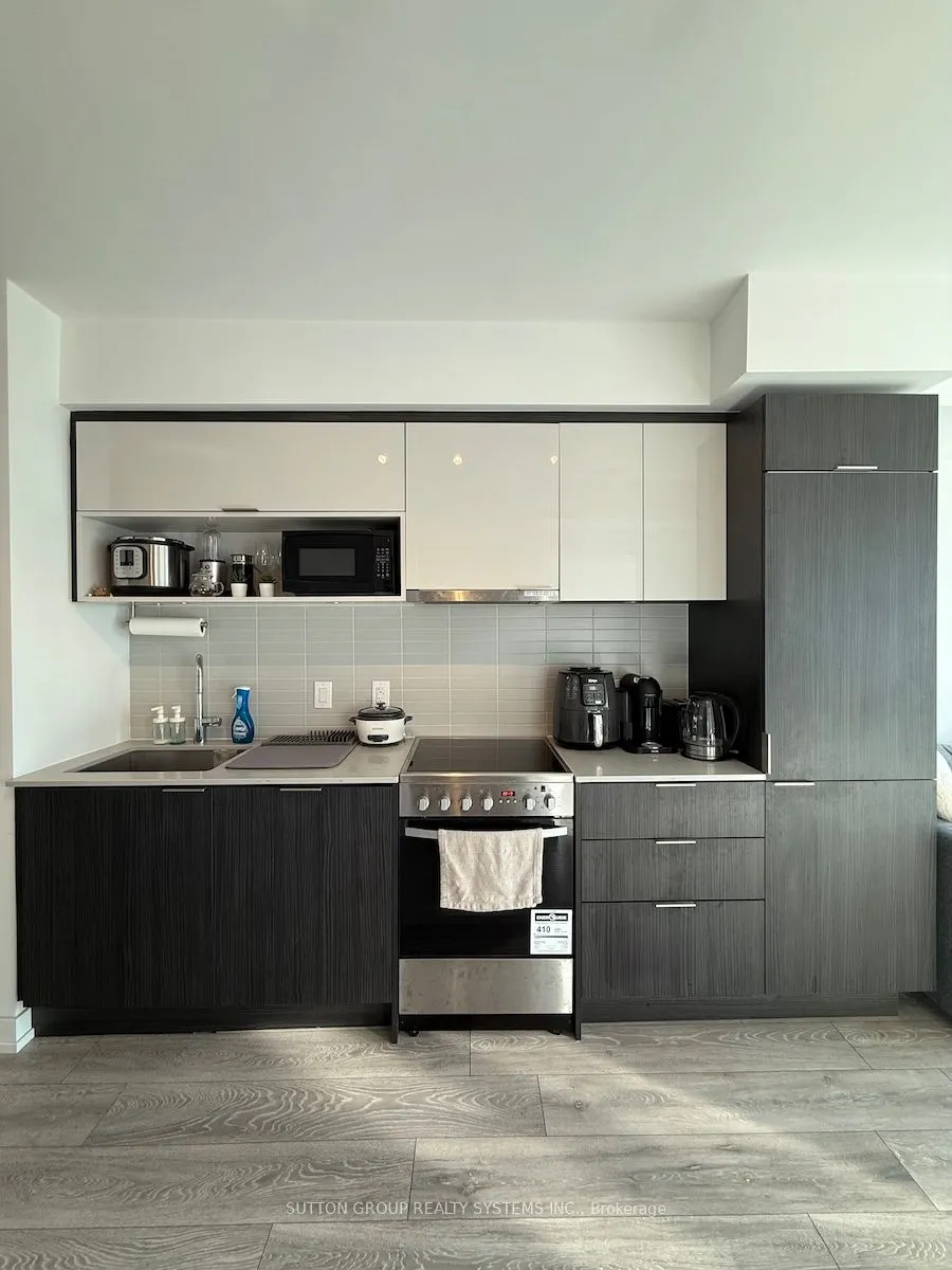 159 Wellesley Street E, #3310