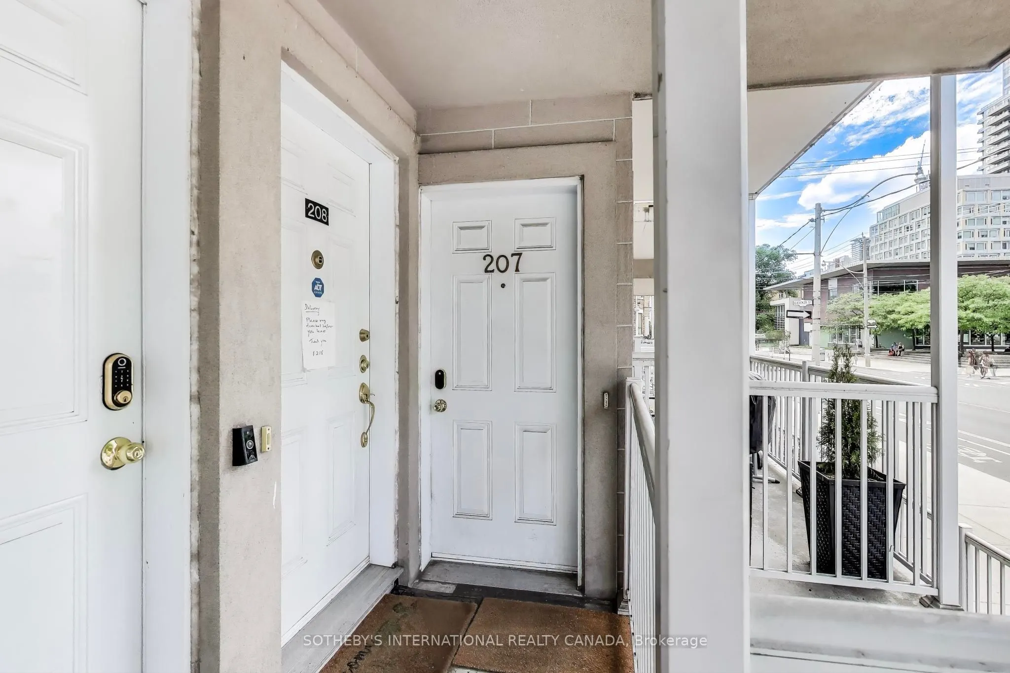 207 Wellesley Street E, #207