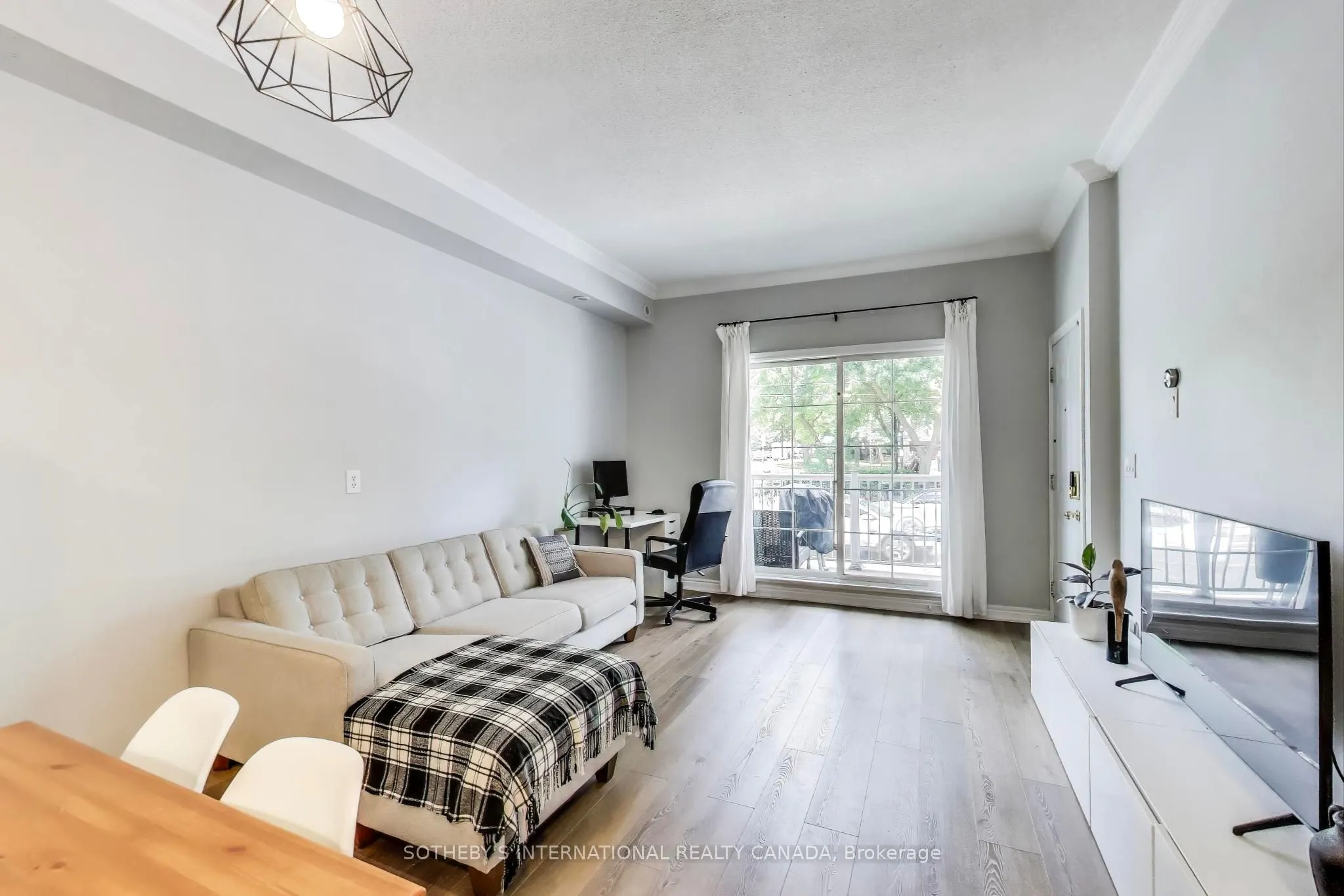 207 Wellesley Street E, #207