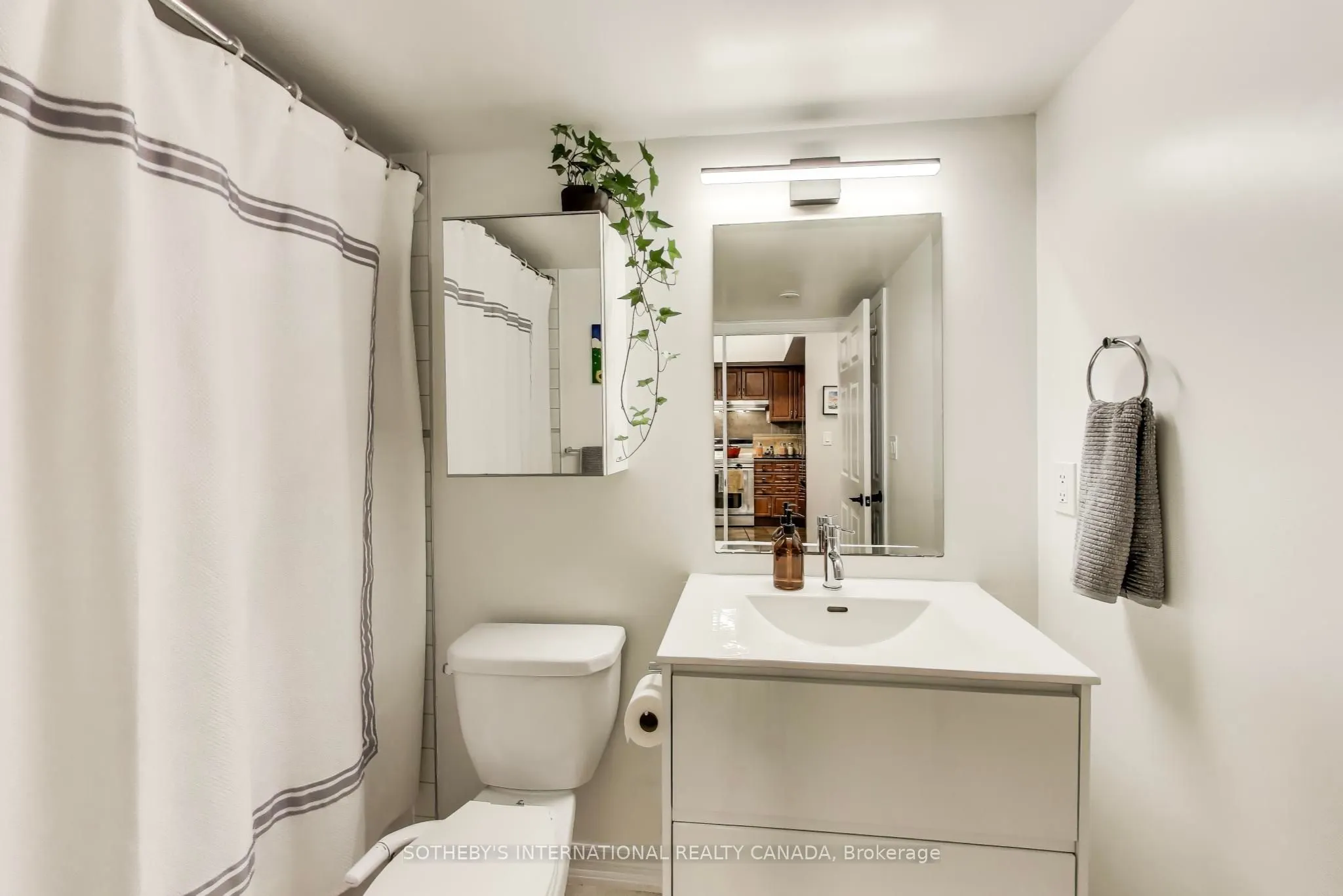 207 Wellesley Street E, #207