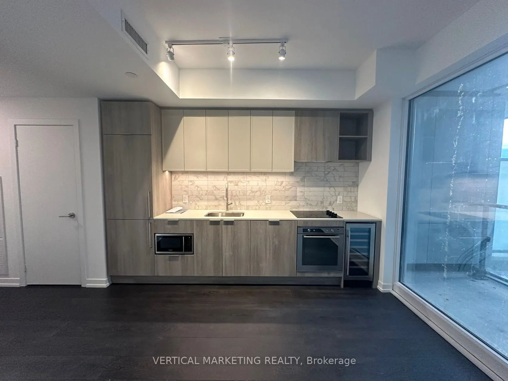 2020 Bathurst Street, #1122