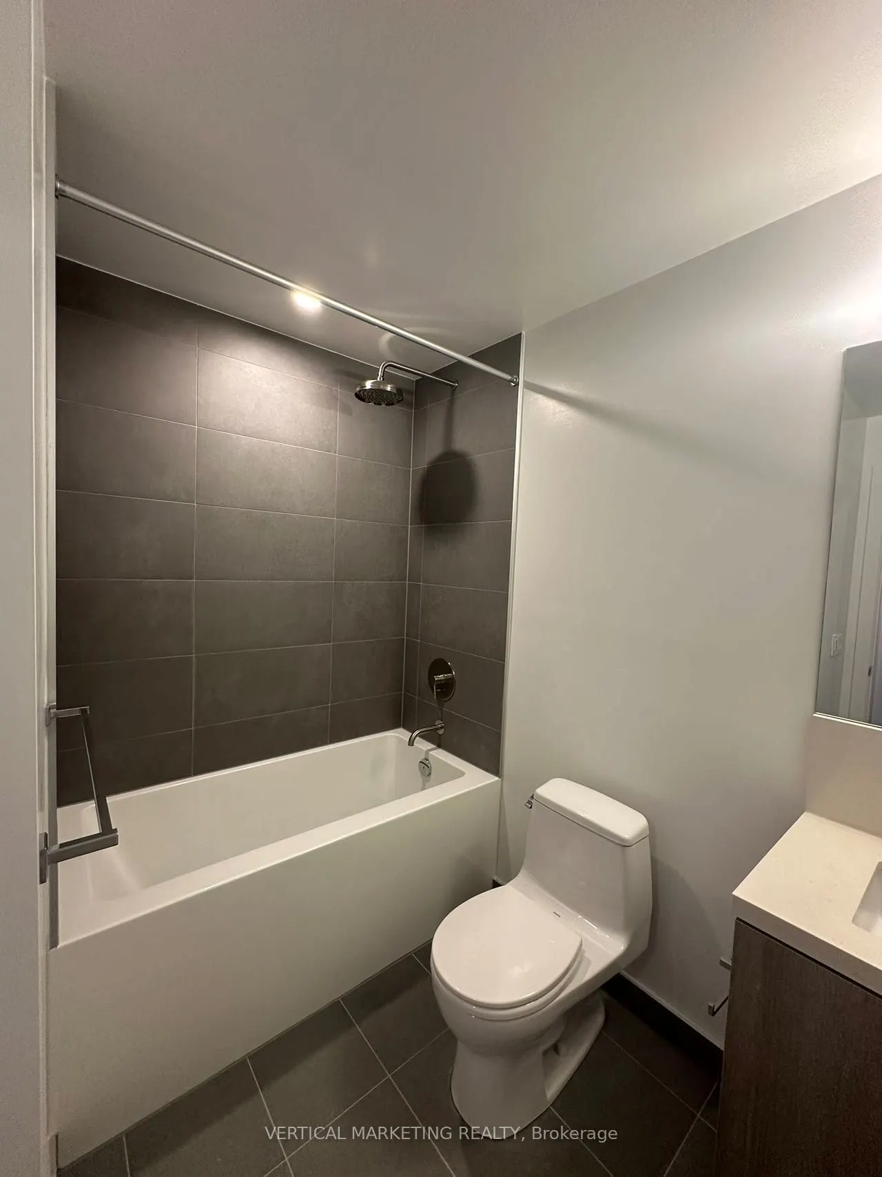 2020 Bathurst Street, #1122
