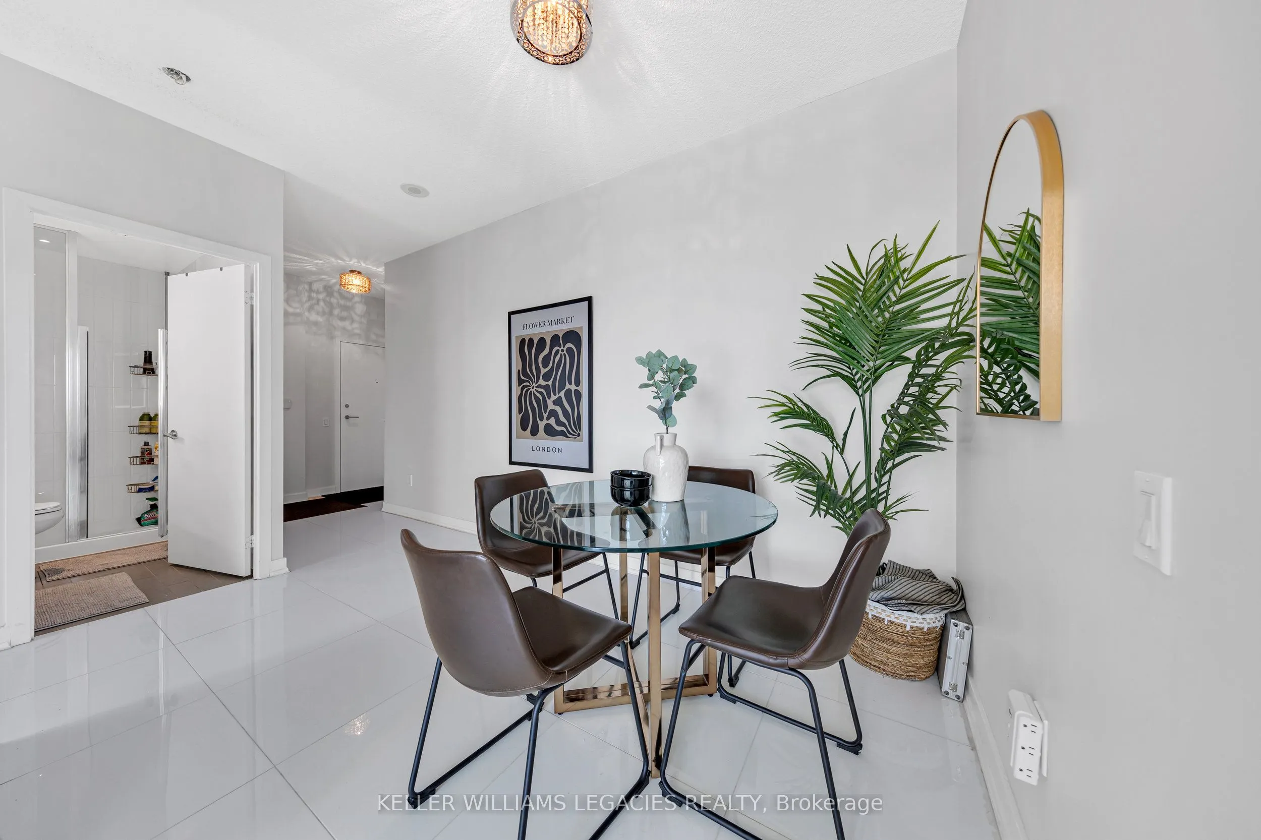 29 Singer Court, #2702