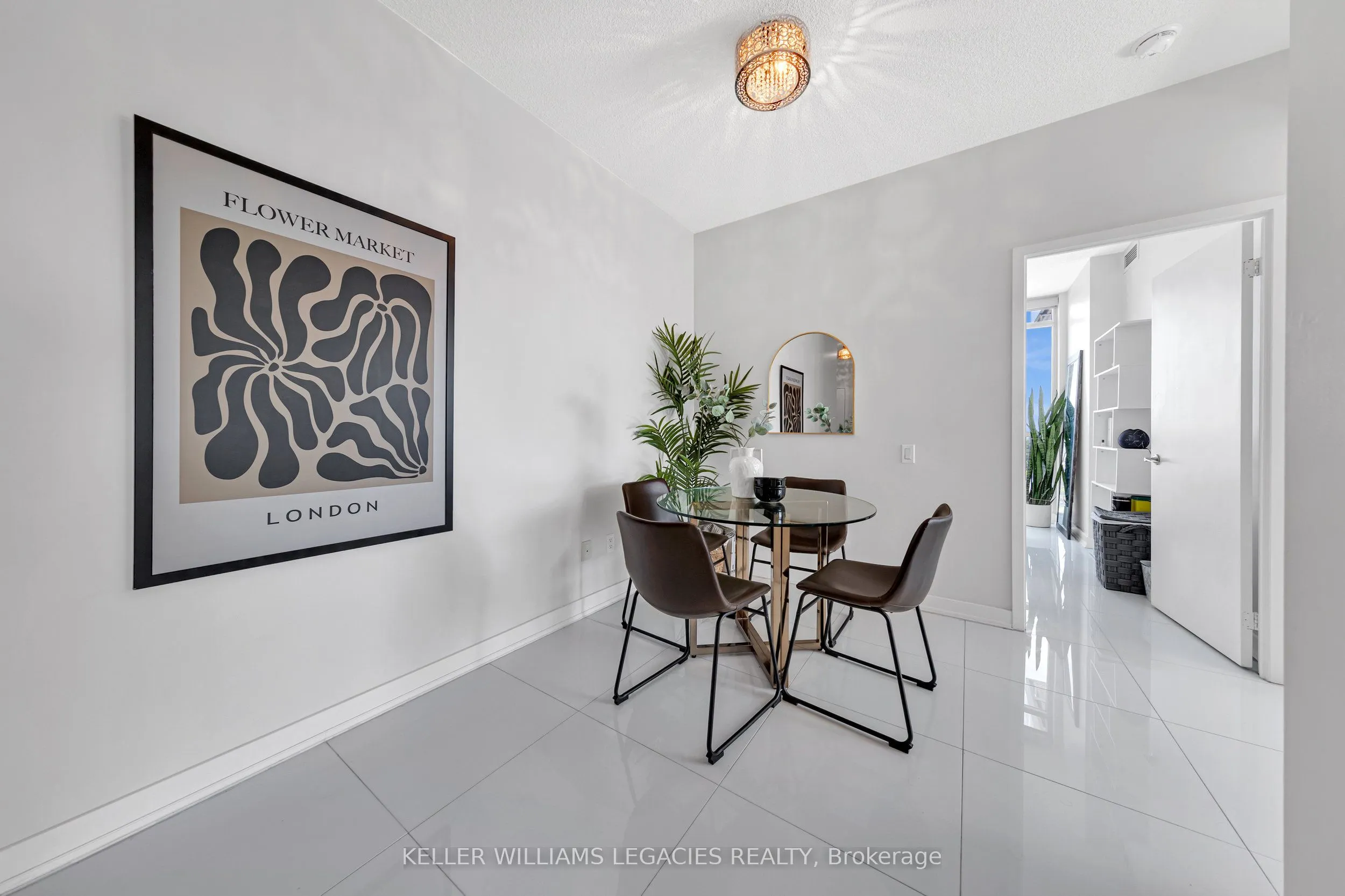 29 Singer Court, #2702