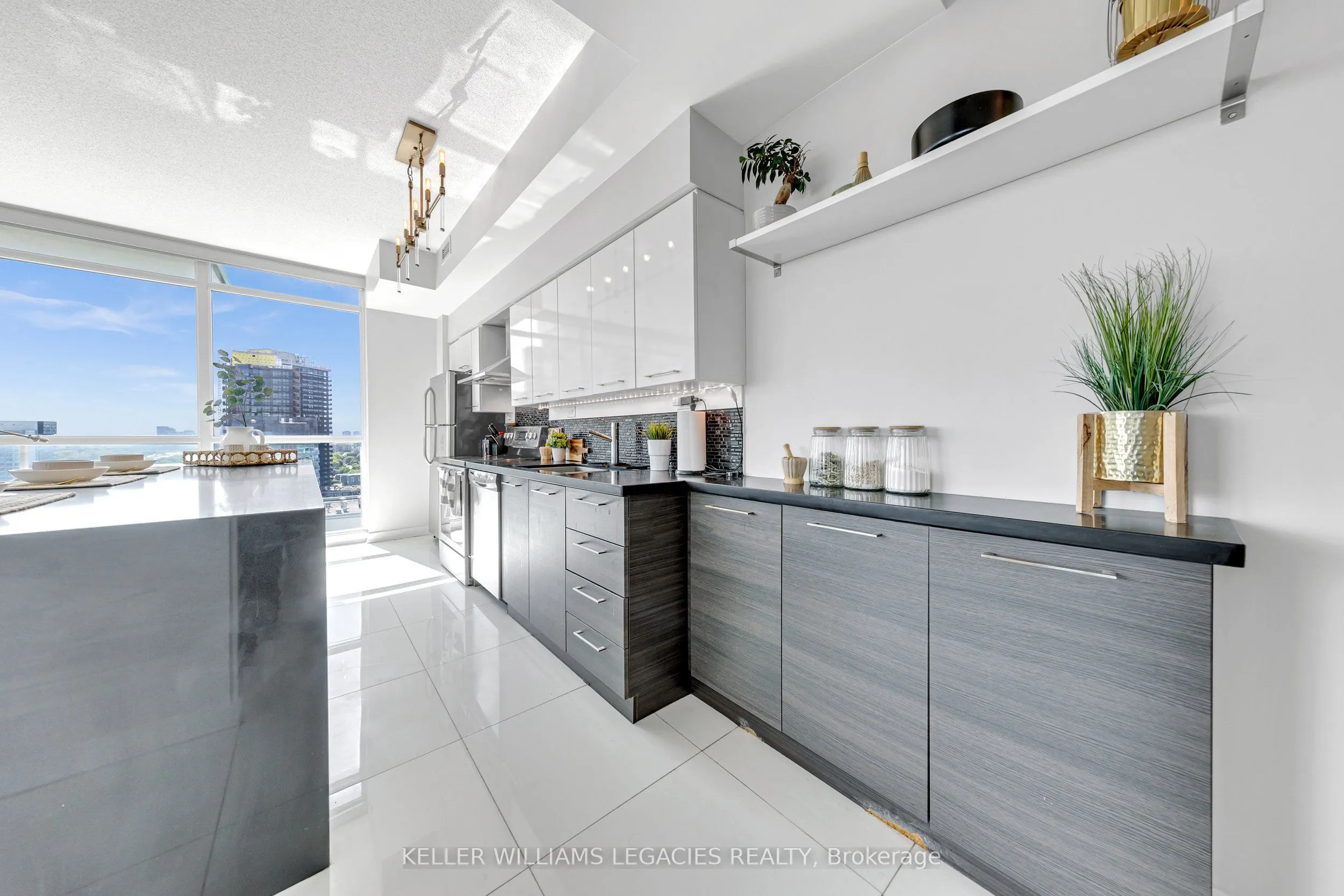 29 Singer Court, #2702