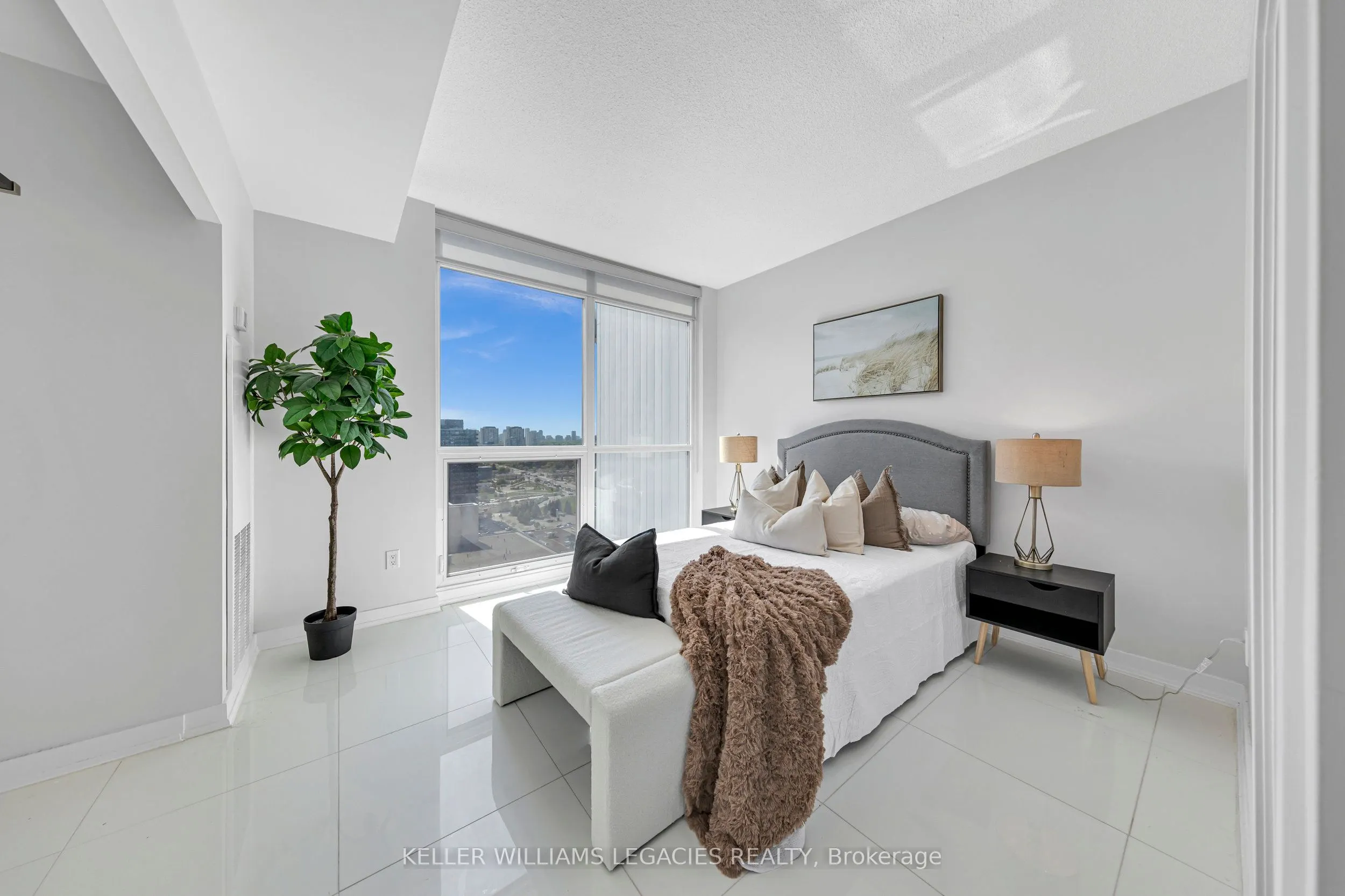 29 Singer Court, #2702
