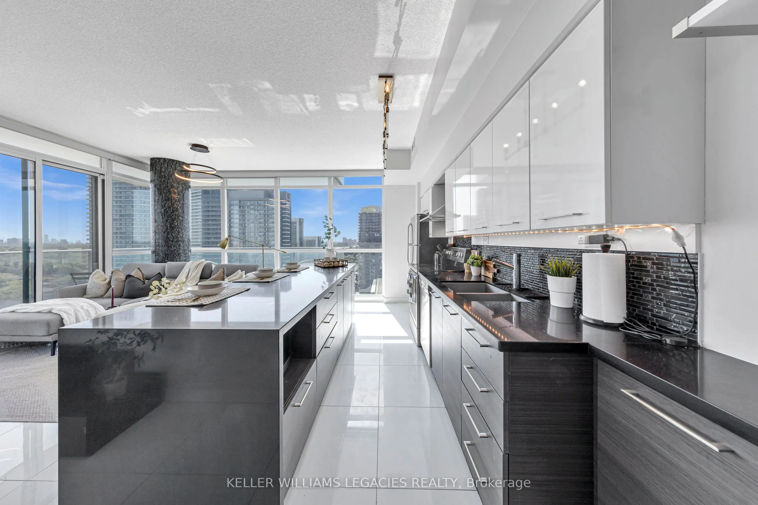 29 Singer Court, #2702