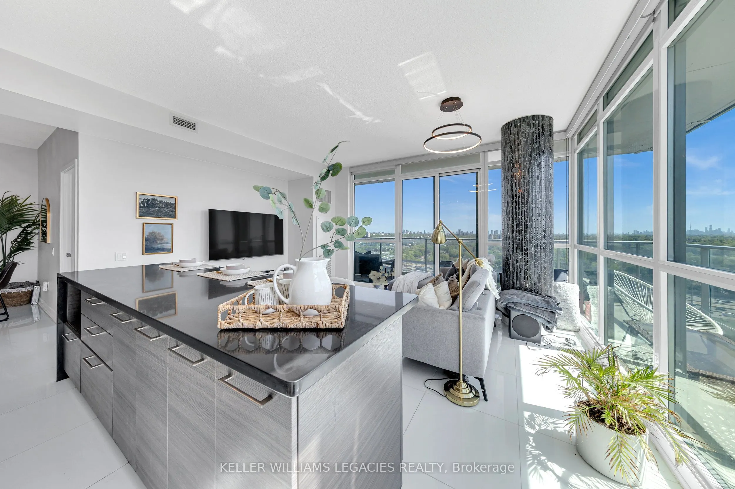 29 Singer Court, #2702