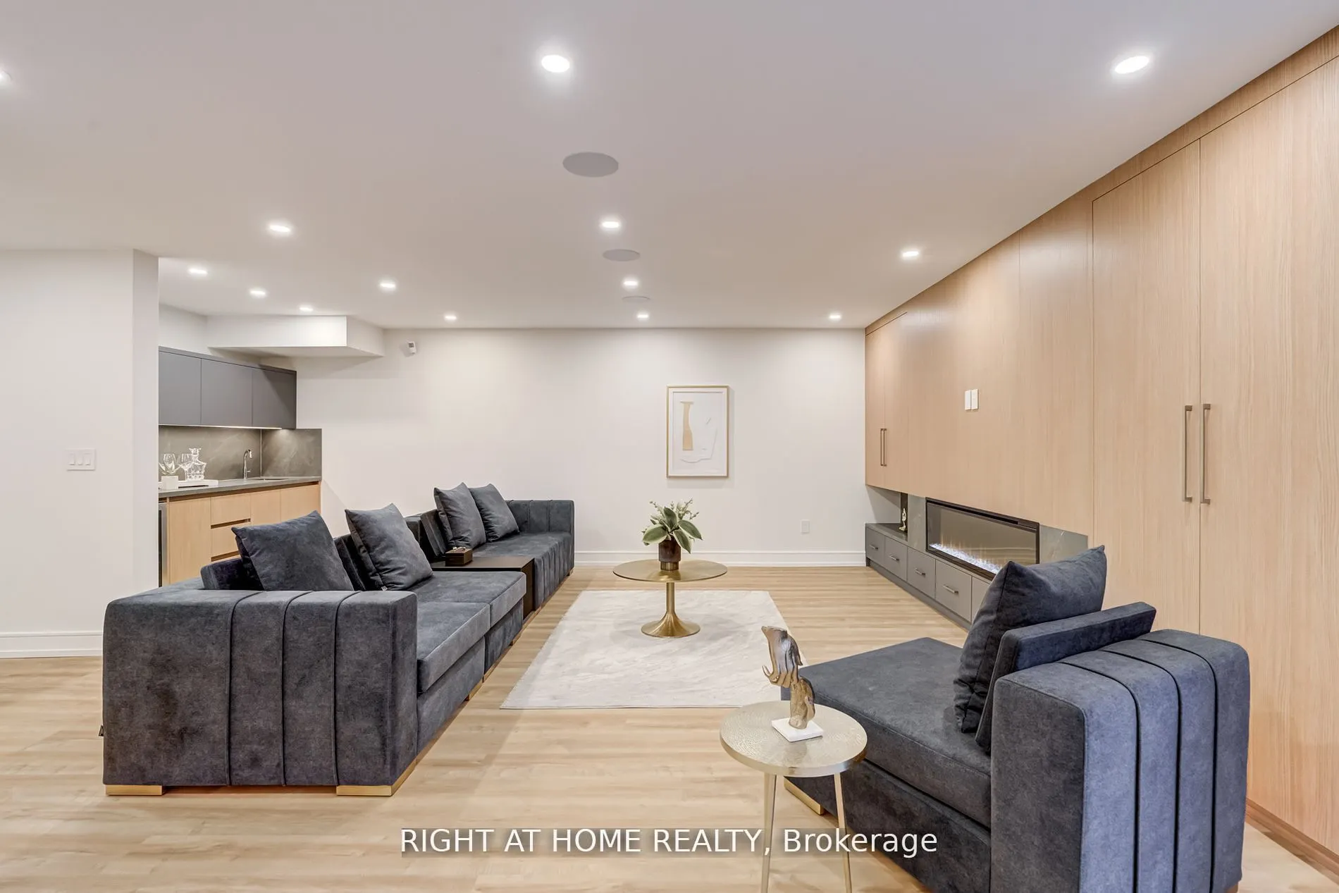 100 Glenvale Boulevard