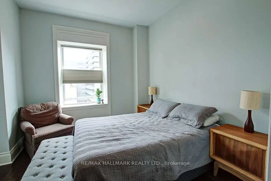22 Leader Lane, #402