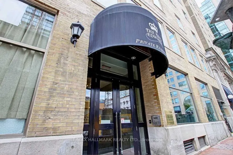 22 Leader Lane, #402