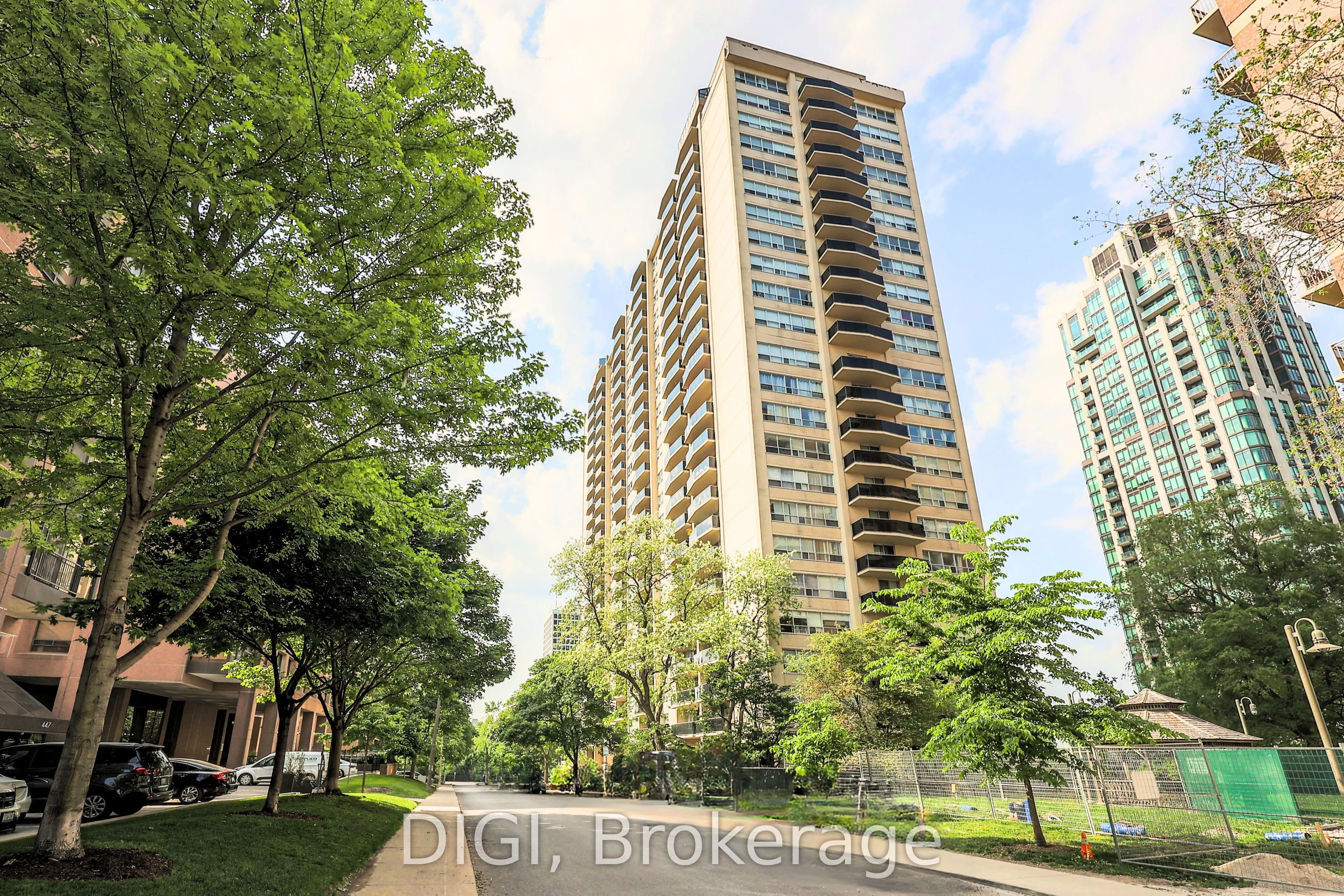 400 Walmer Road, #PH24