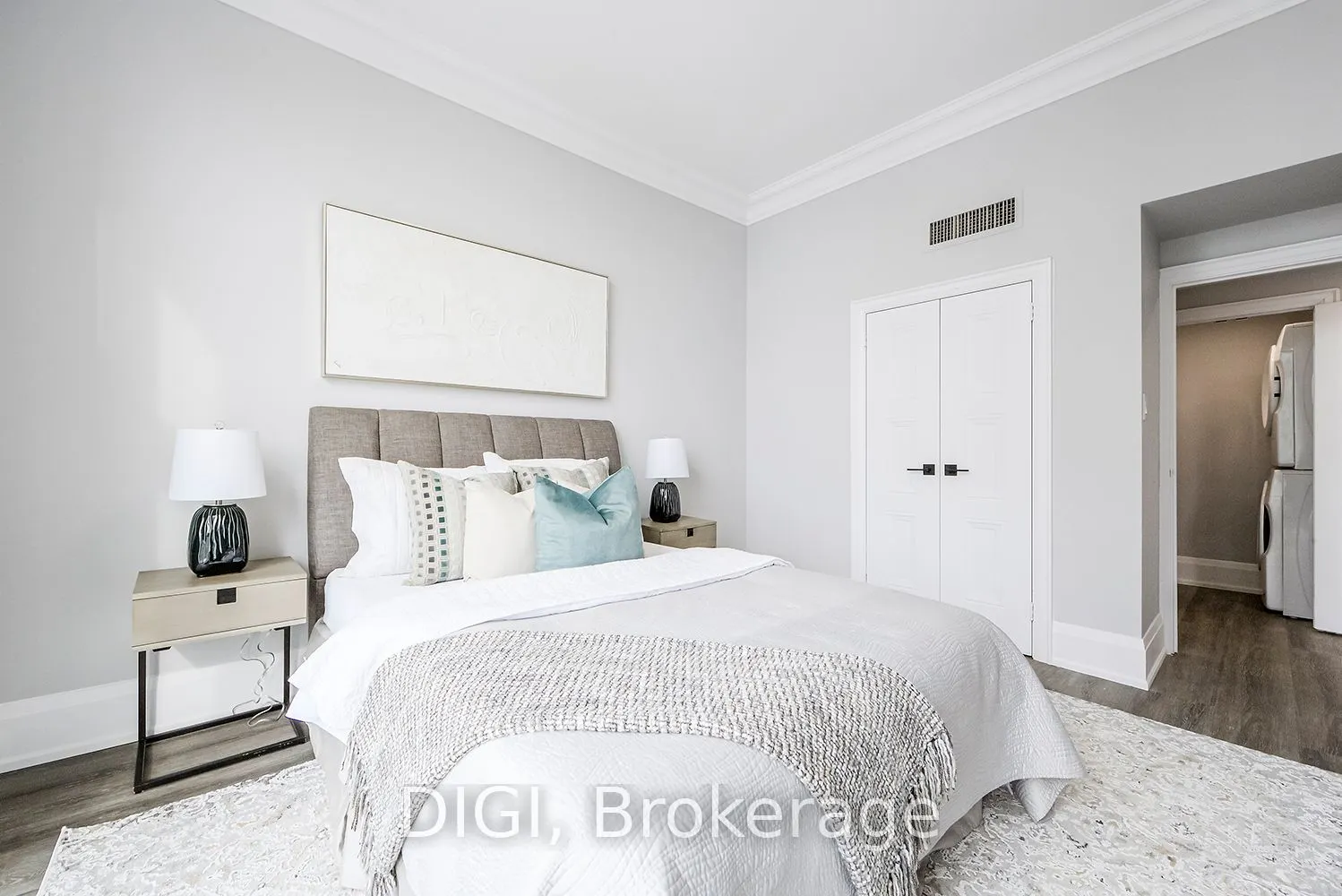 400 Walmer Road, #PH24