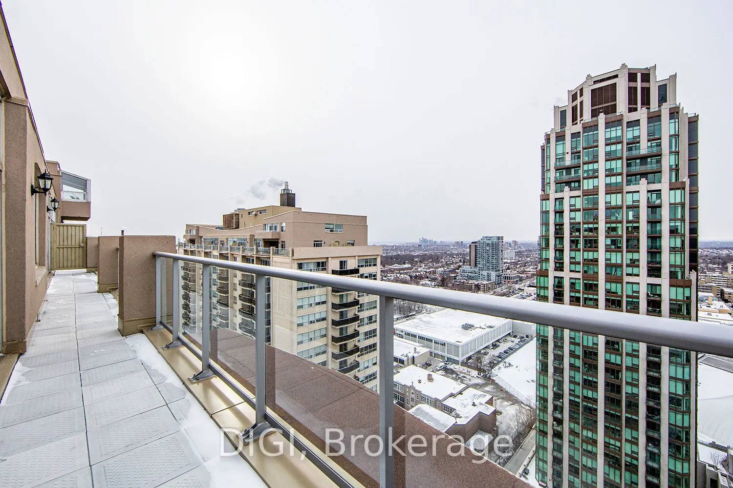 400 Walmer Road, #PH24