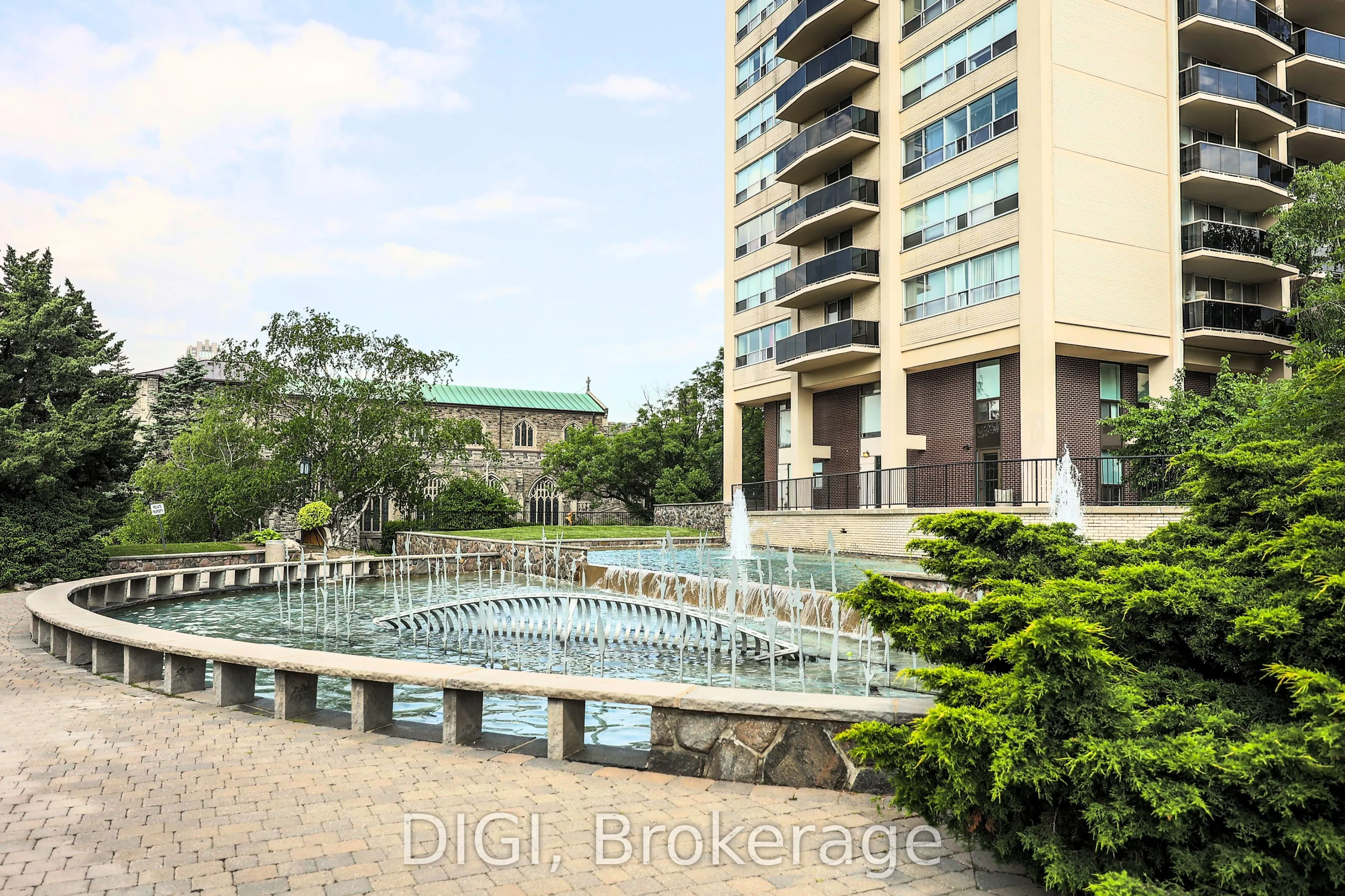 400 Walmer Road, #PH24