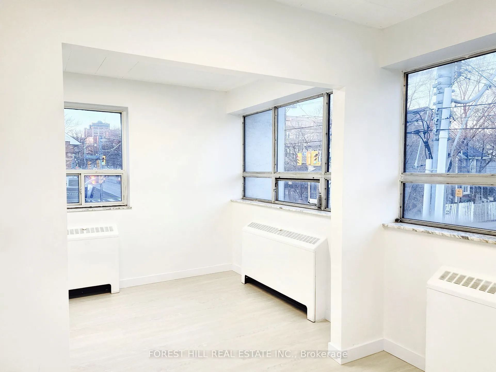 226 Bathurst Street, #250