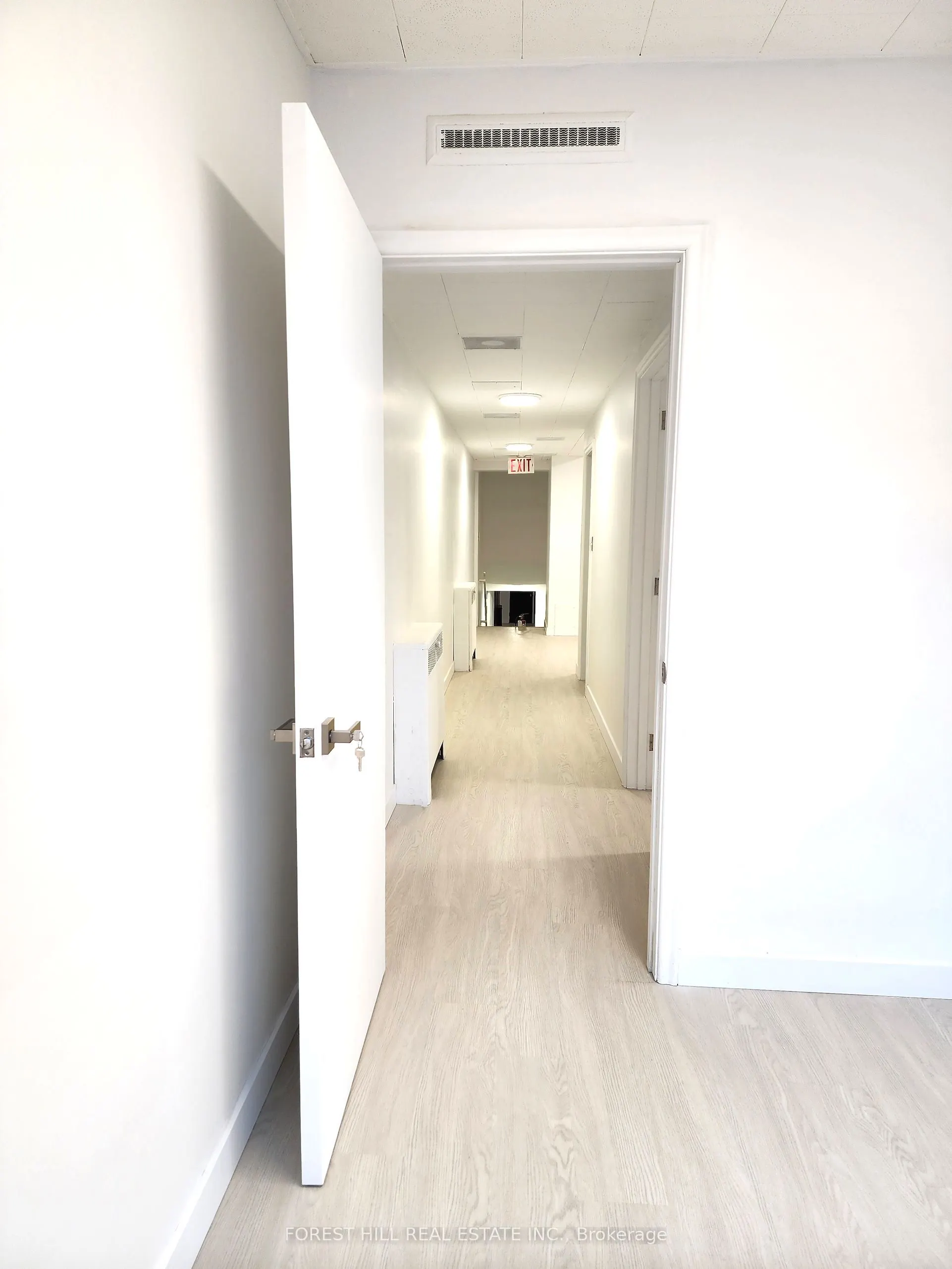 226 Bathurst Street, #250