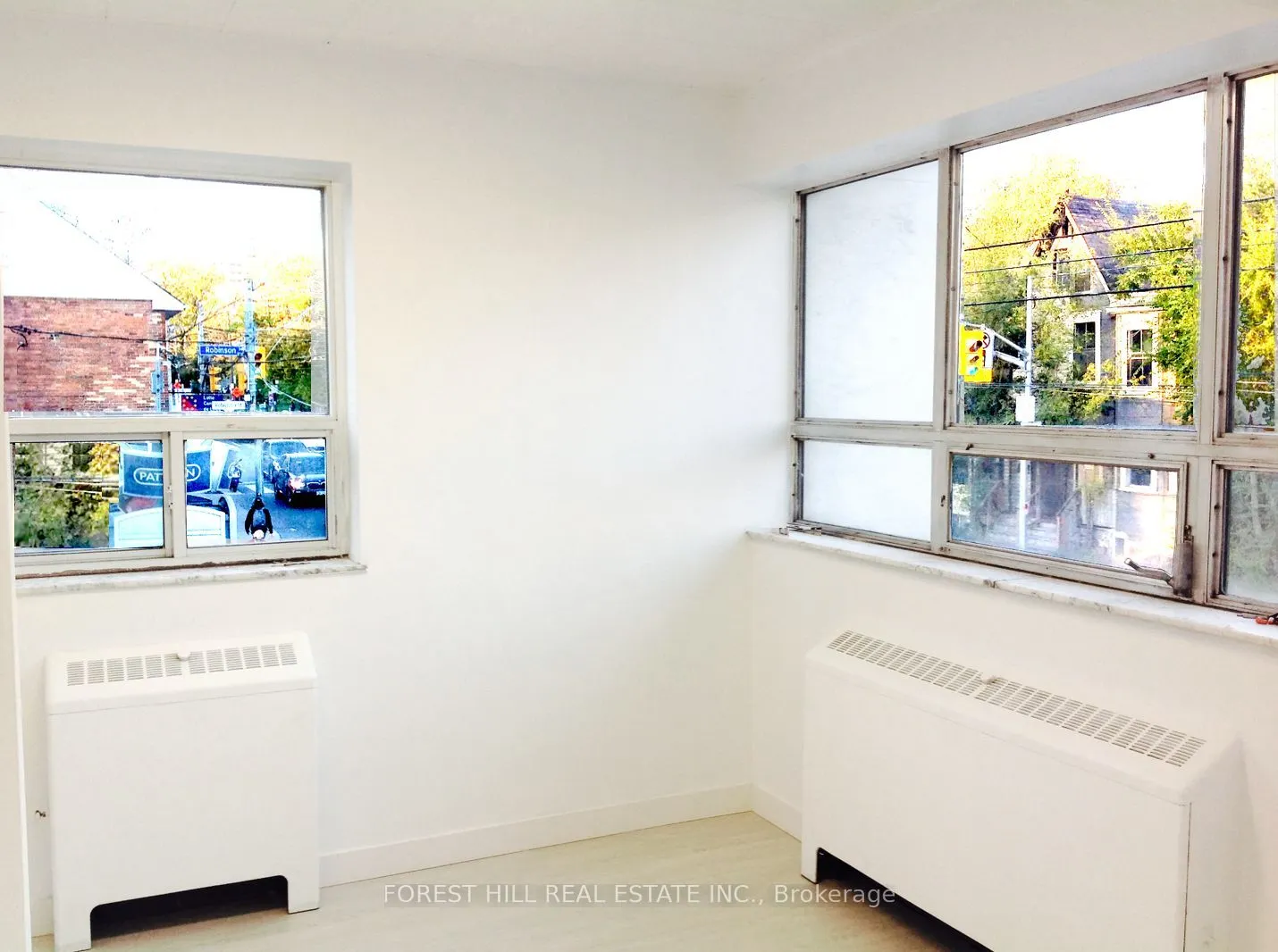 226 Bathurst Street, #250