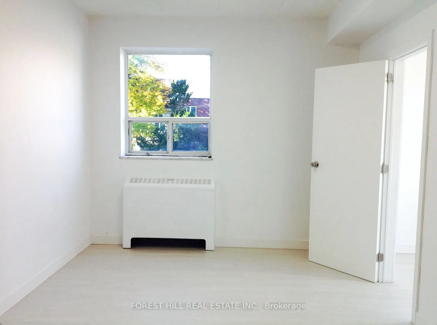 226 Bathurst Street, #250