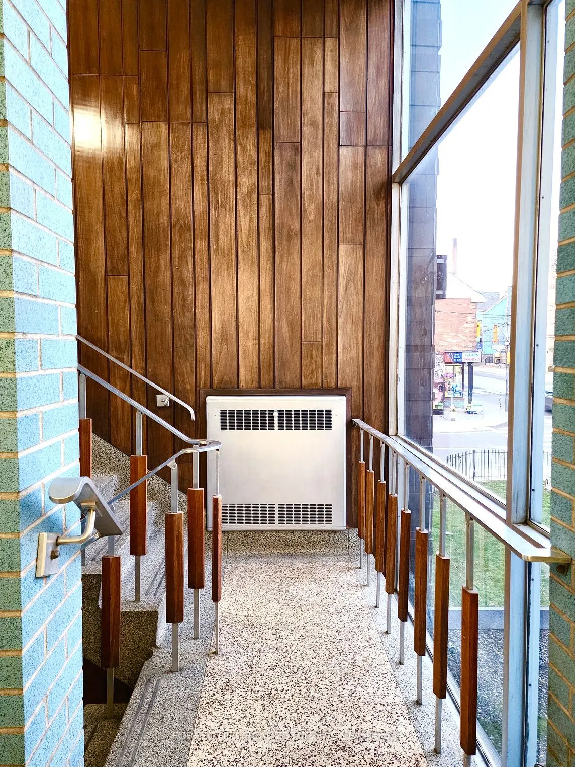 226 Bathurst Street, #250