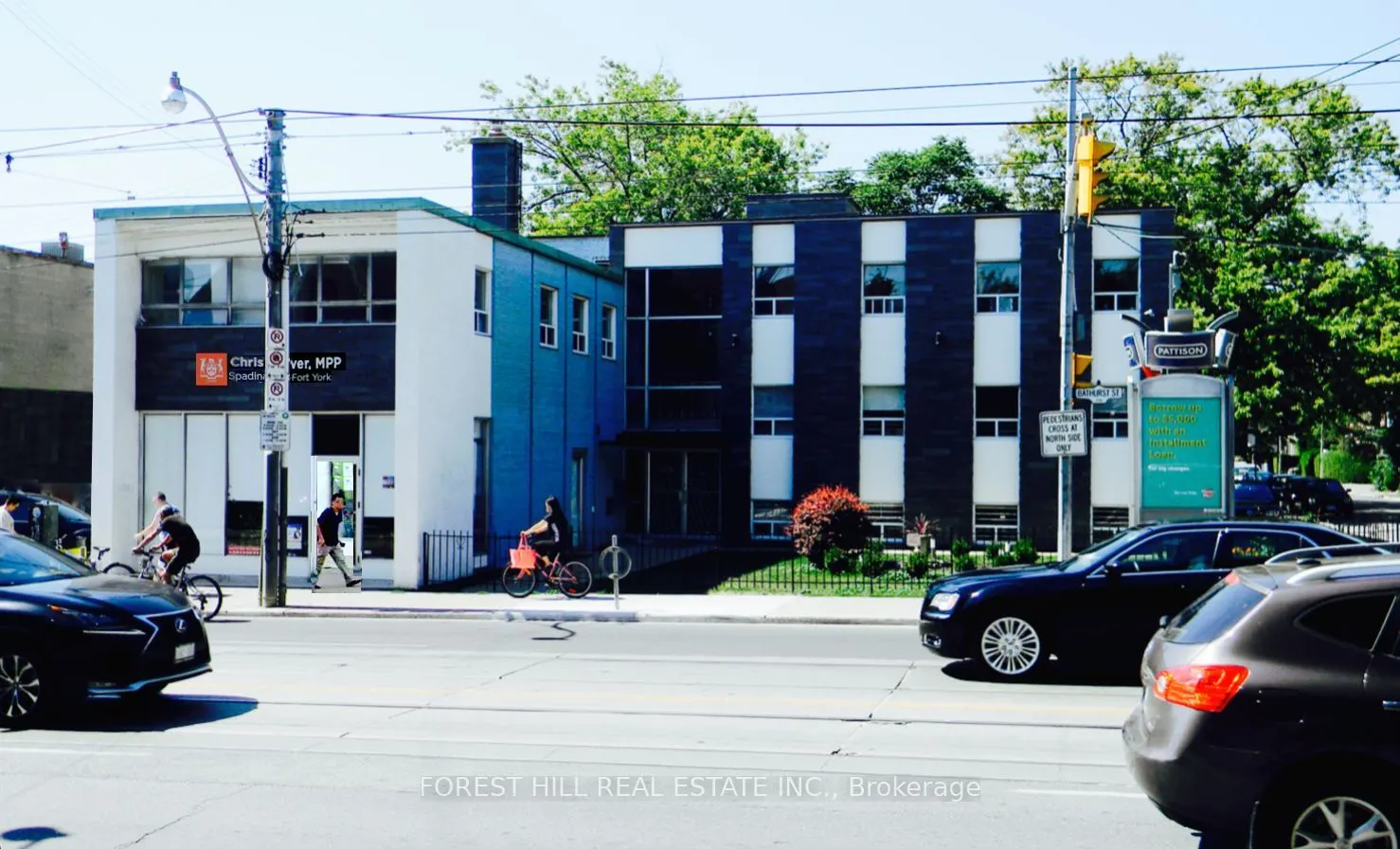 226 Bathurst Street, #250