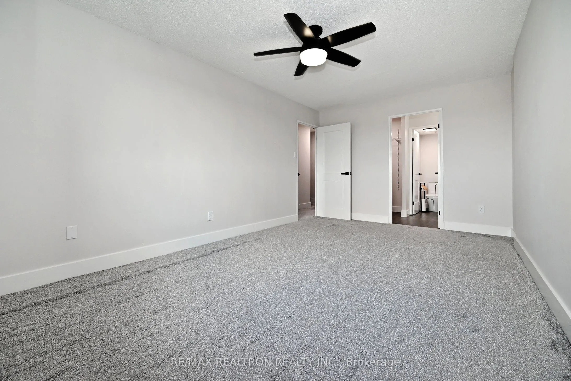 4005 Don Mills Road, #322