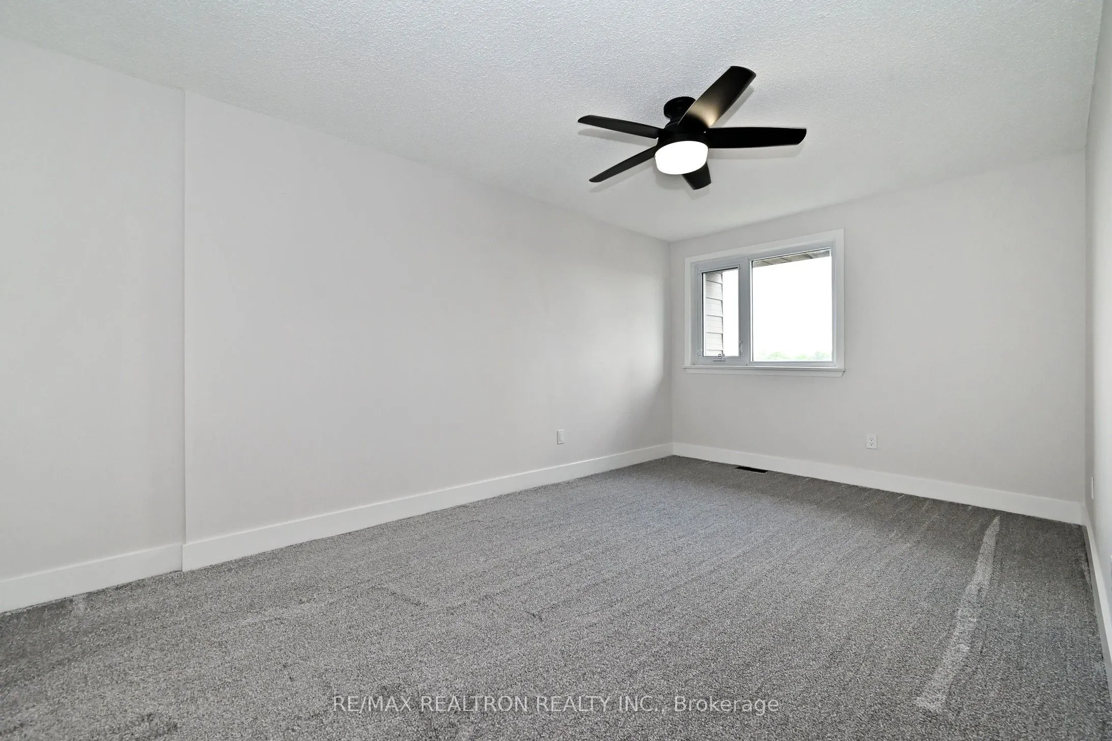 4005 Don Mills Road, #322