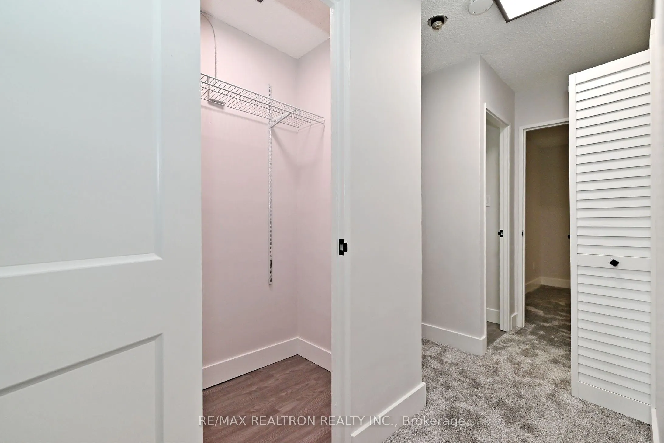 4005 Don Mills Road, #322