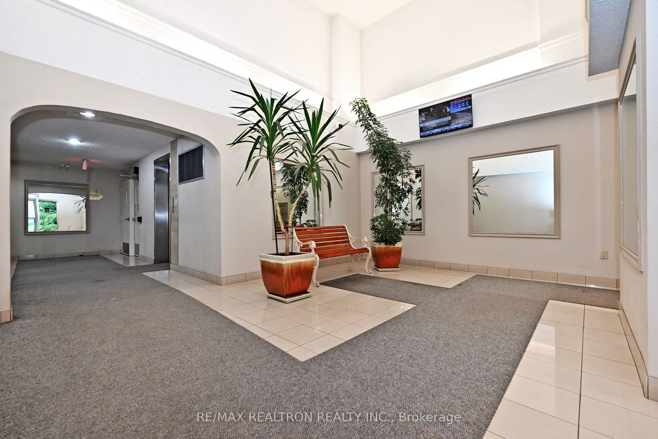 4005 Don Mills Road, #322