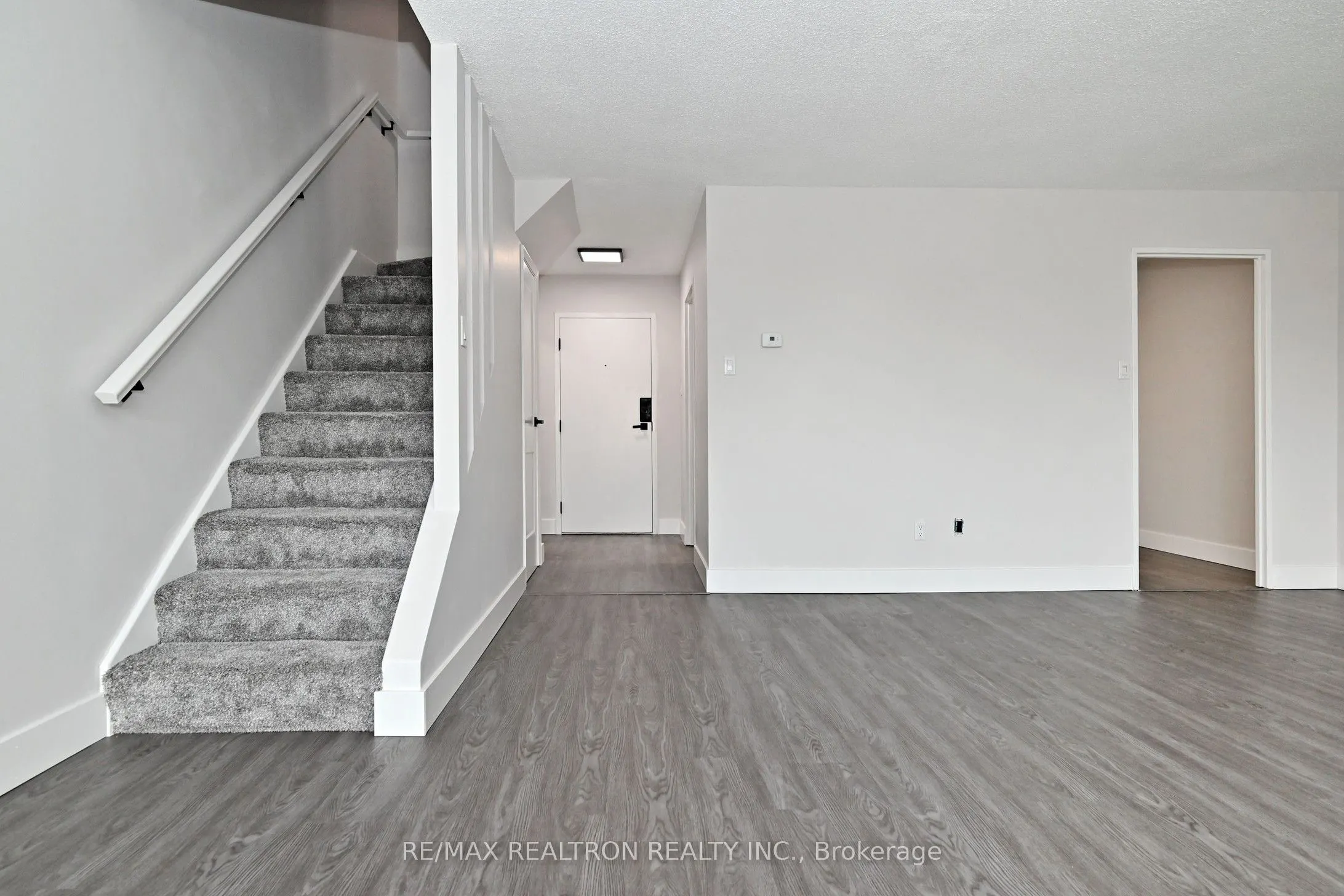 4005 Don Mills Road, #322