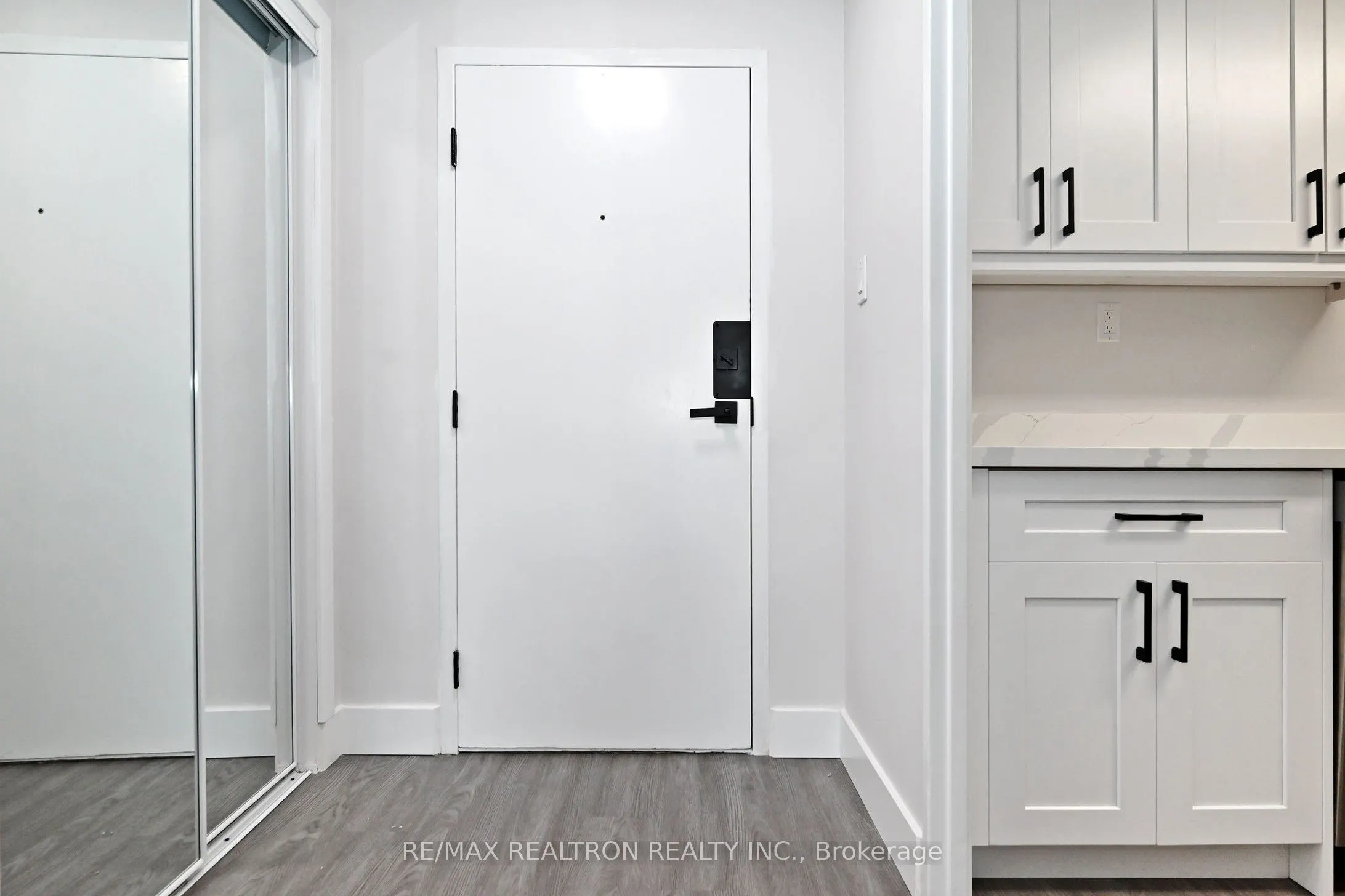 4005 Don Mills Road, #322