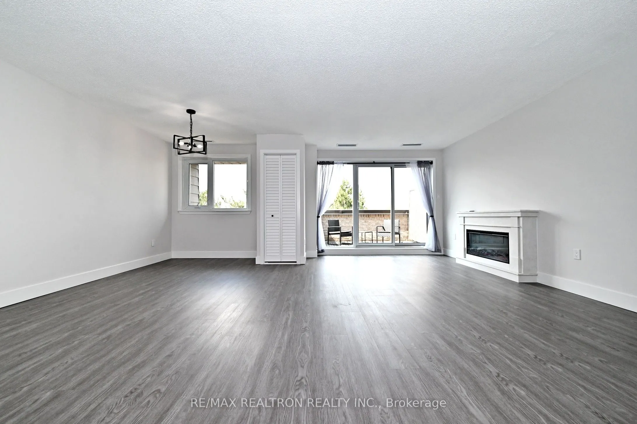 4005 Don Mills Road, #322