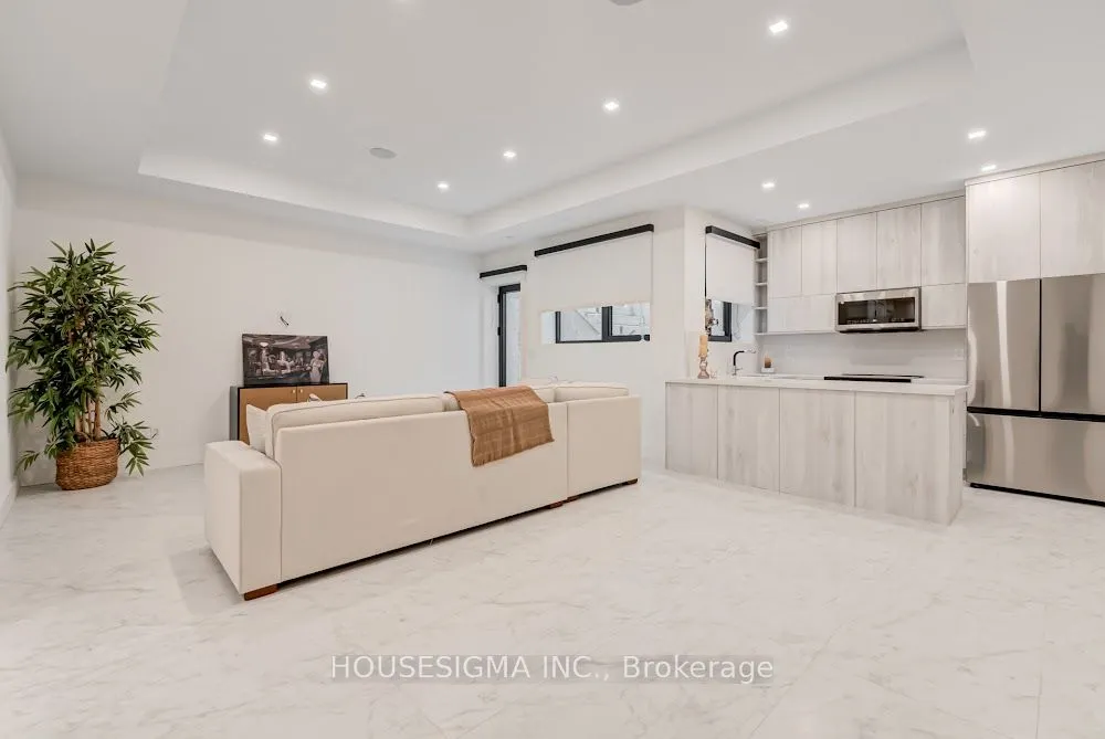 188 Duplex Avenue