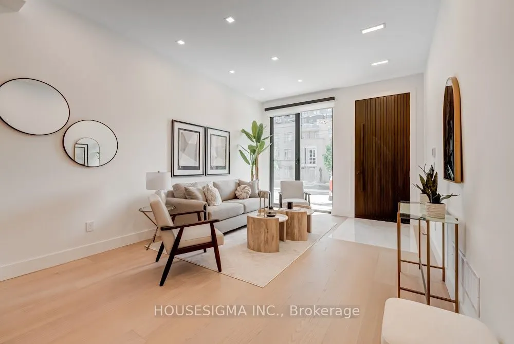 188 Duplex Avenue