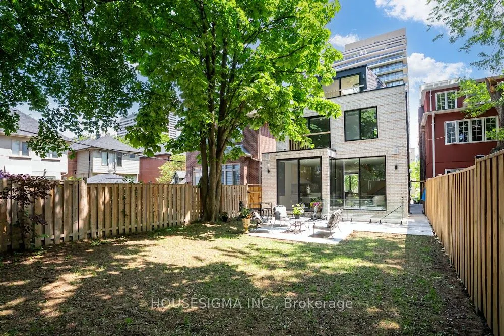 188 Duplex Avenue