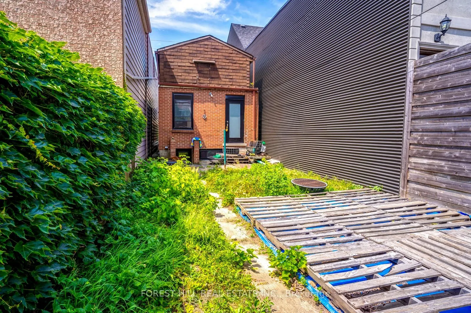 139 Christie Street