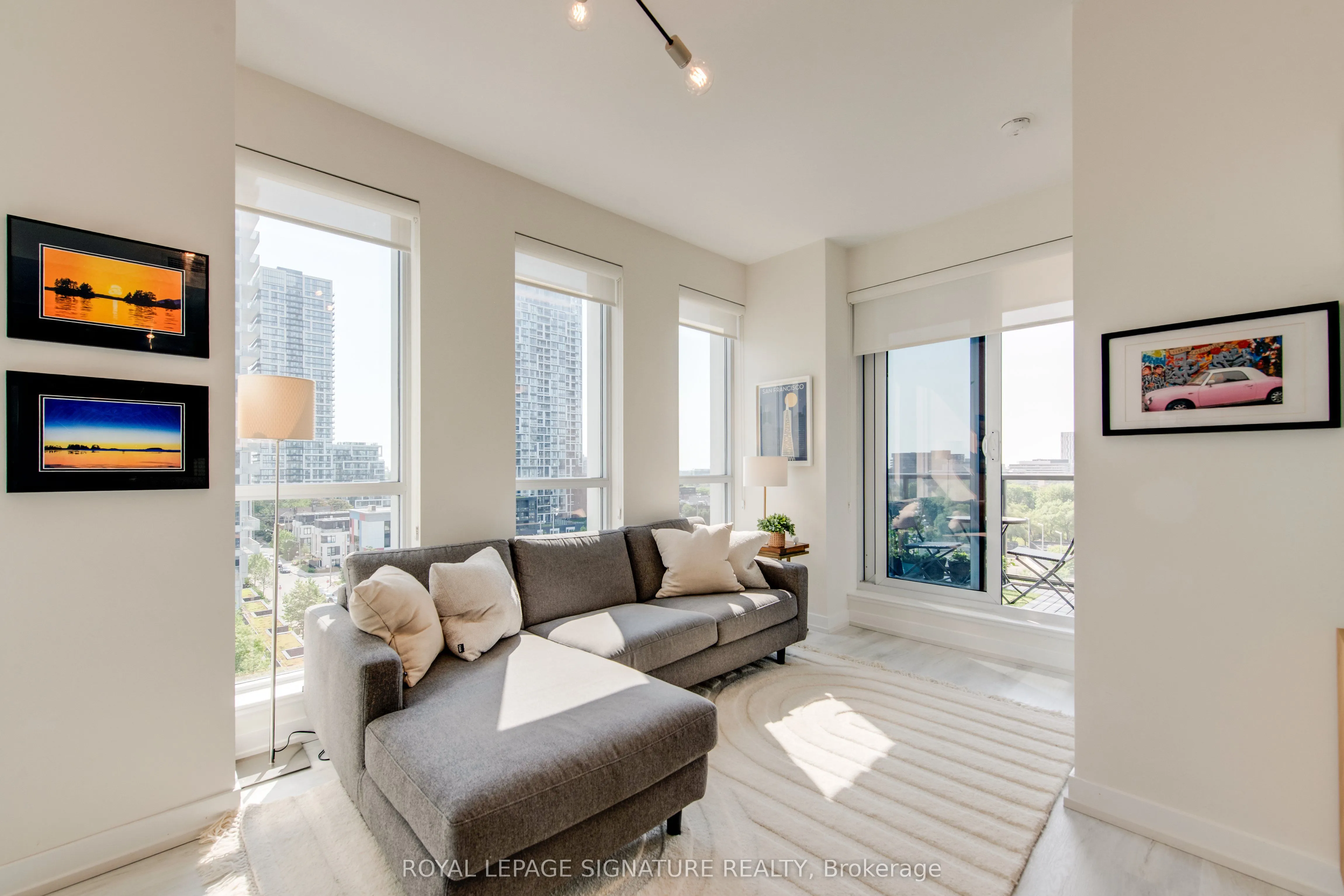 170 Sumach Street, #902