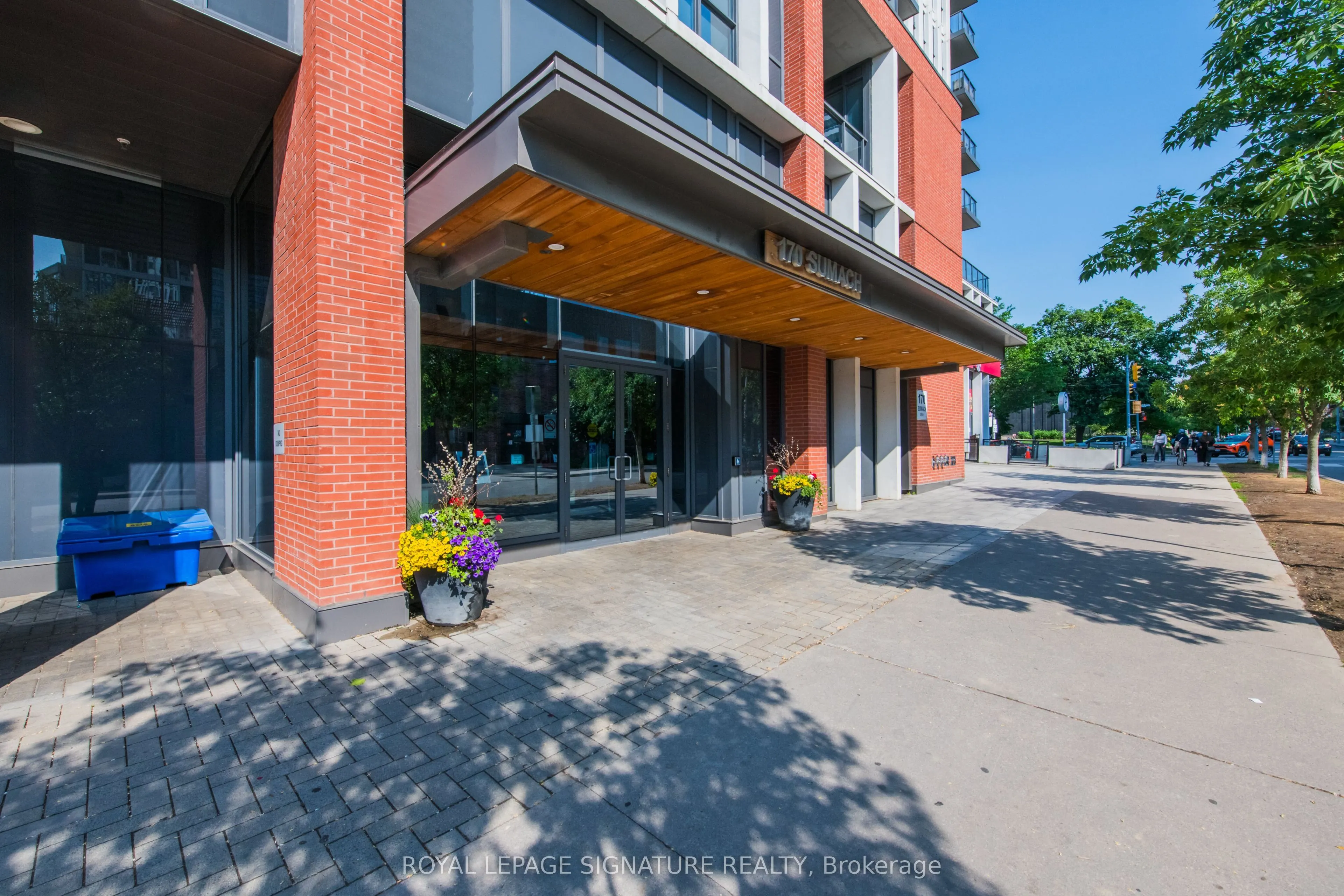 170 Sumach Street, #902