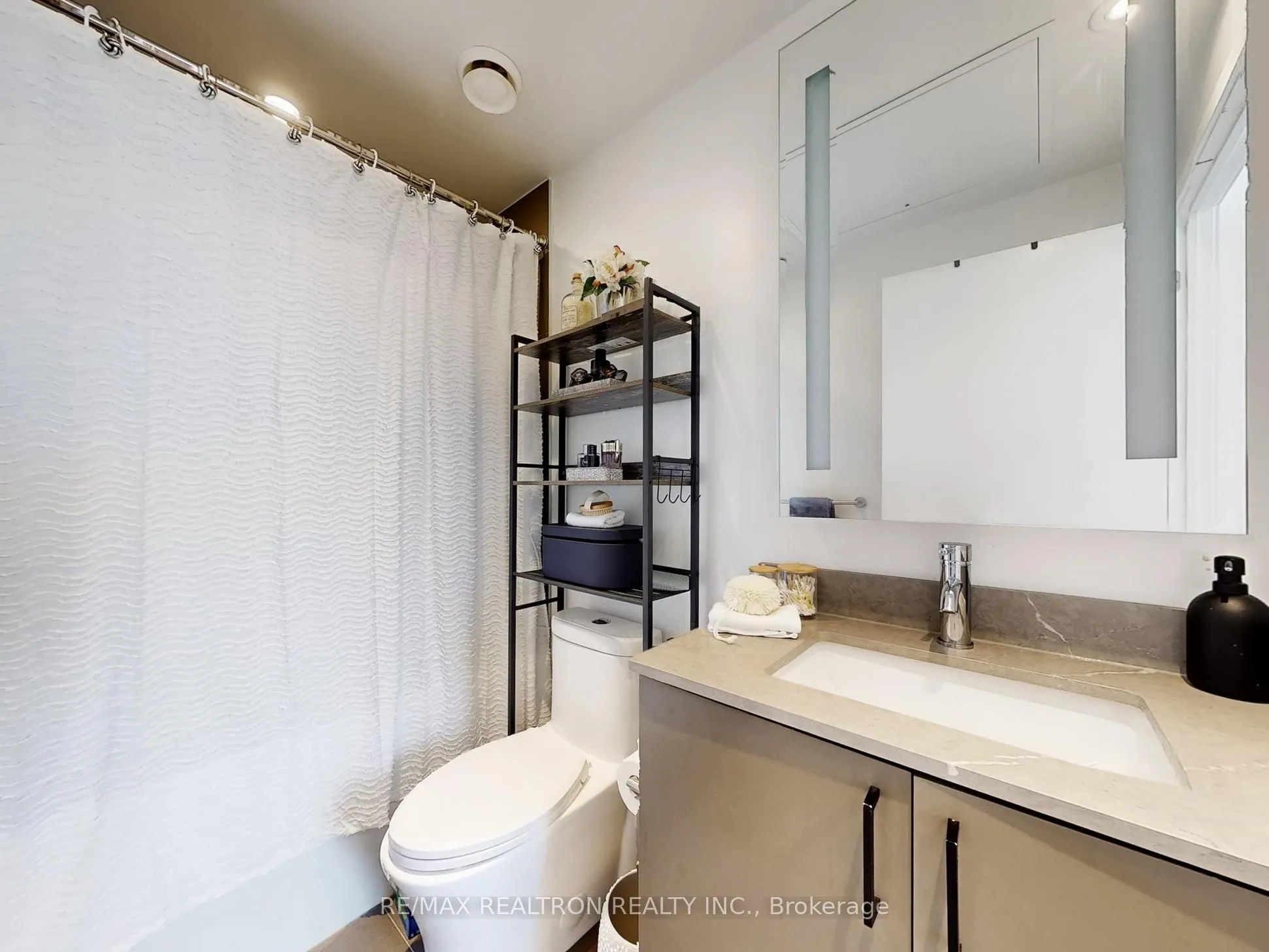 135 East Liberty Street, #1603